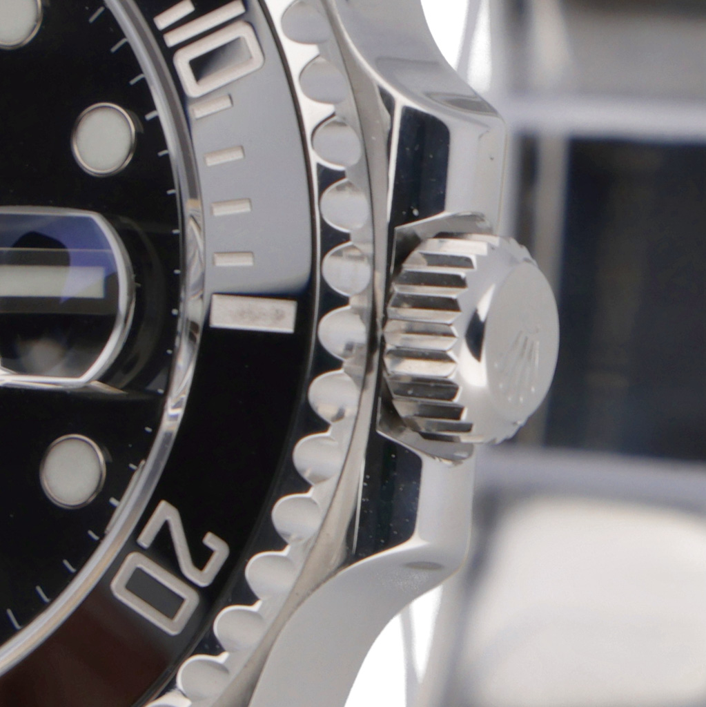 Rolex Submariner 116610 LN Thumbnail 3