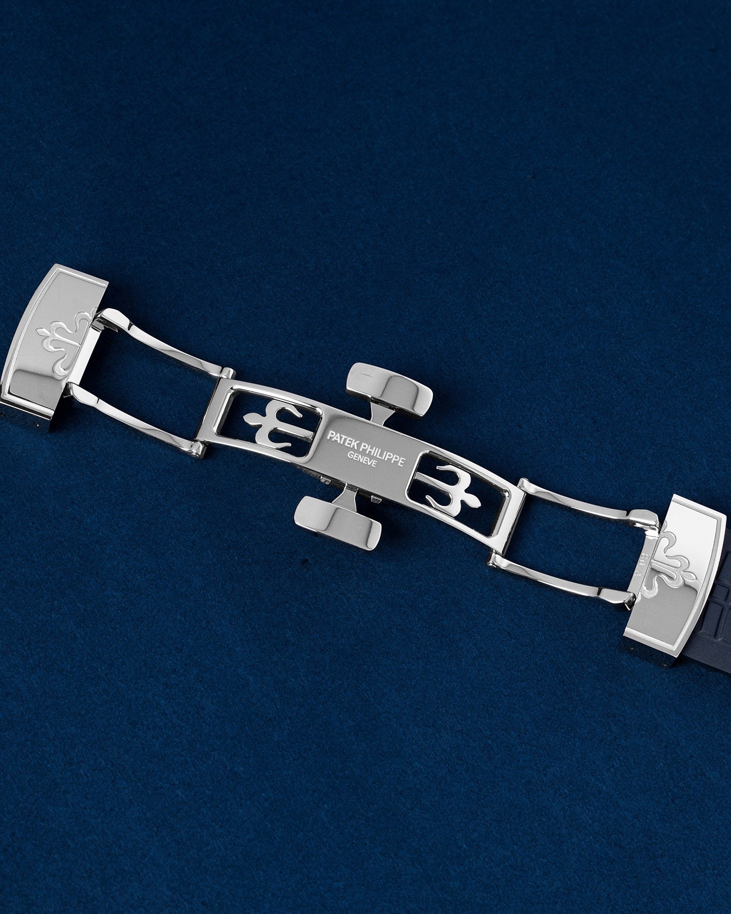 Patek Philippe Aquanaut 5168G-001 Thumbnail 4