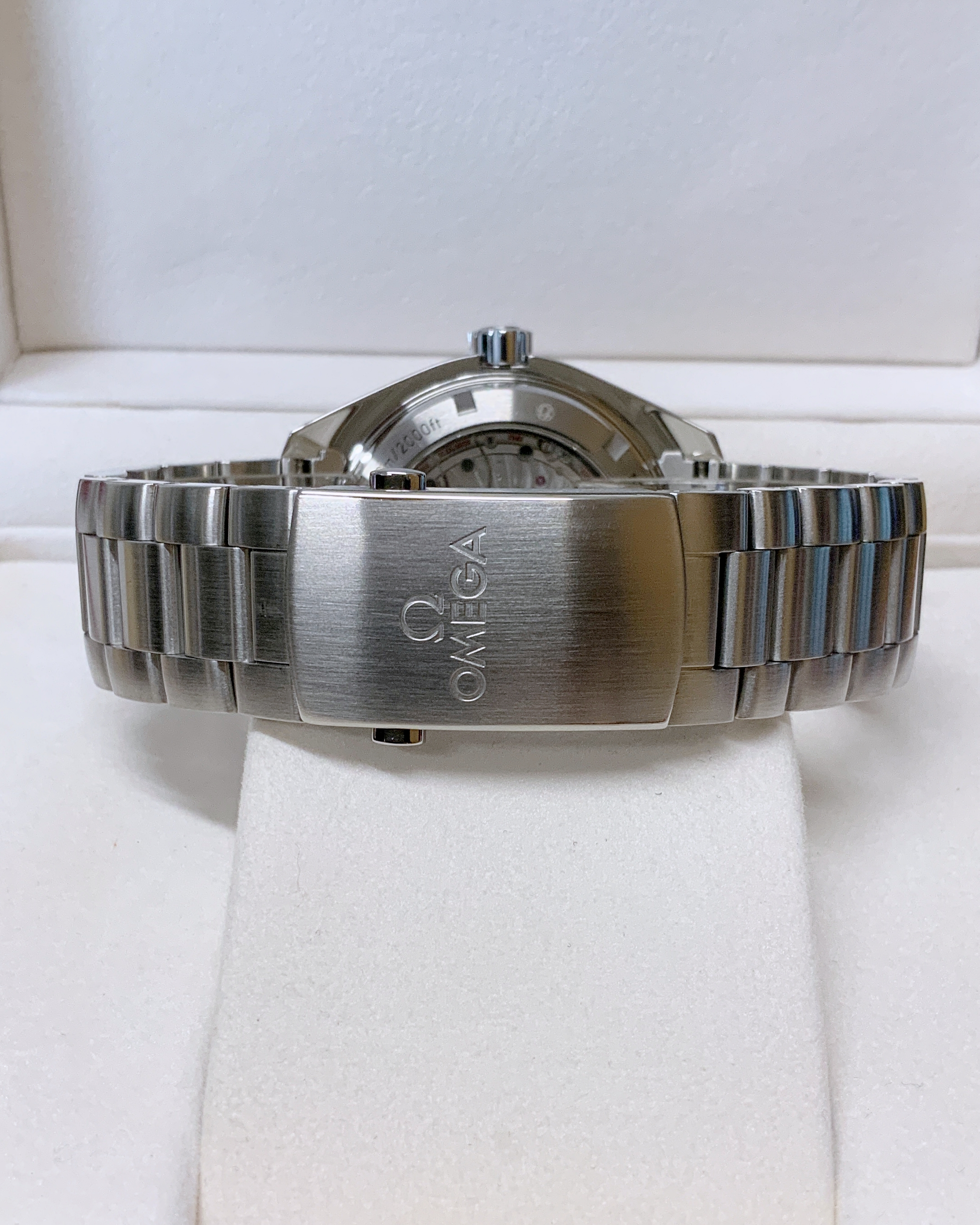 Omega Planet Ocean 232.30.46.21.01.003 Thumbnail 3