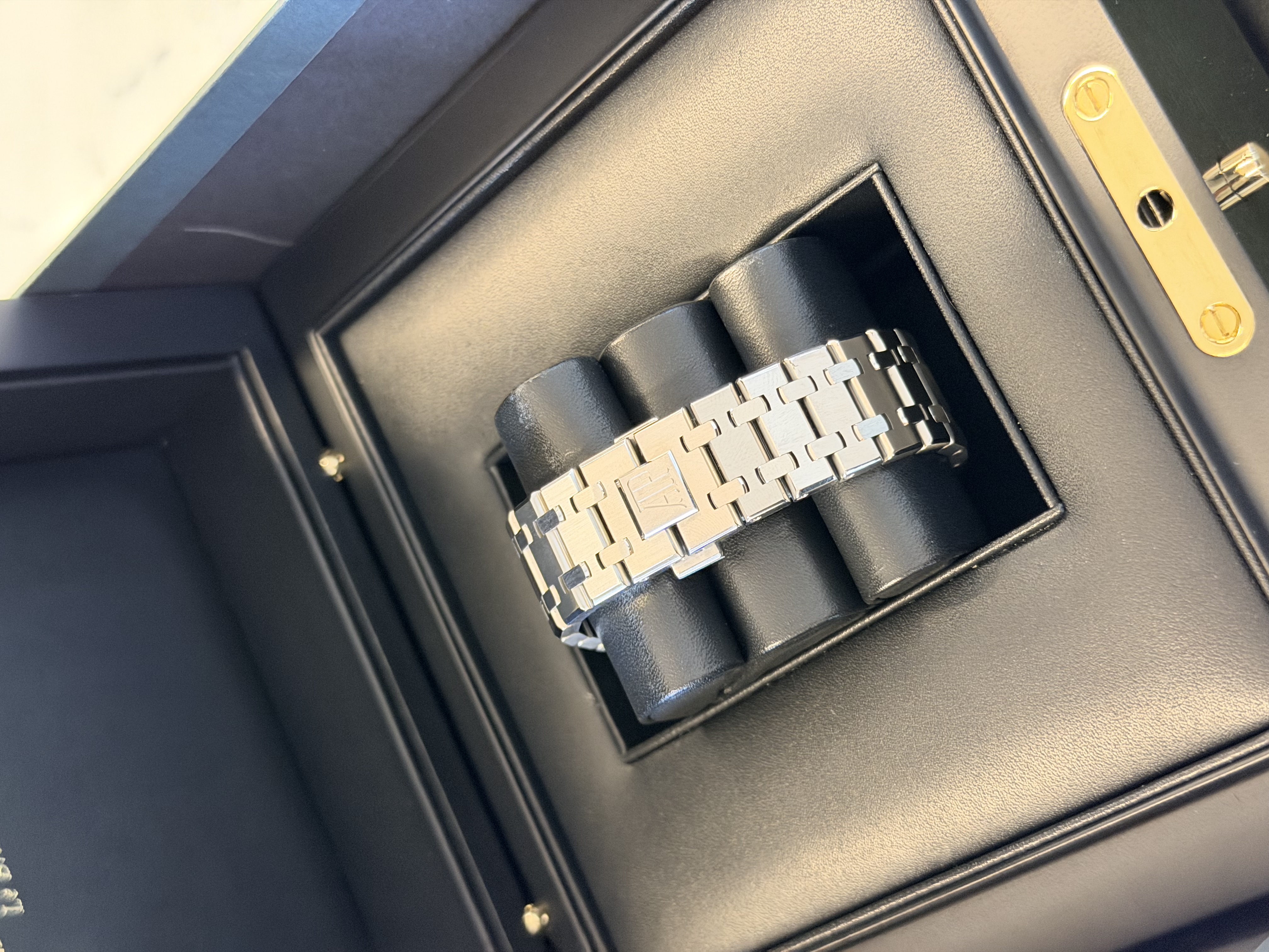 Audemars Piguet Royal Oak 15400ST.OO.1220ST.02 Thumbnail 5