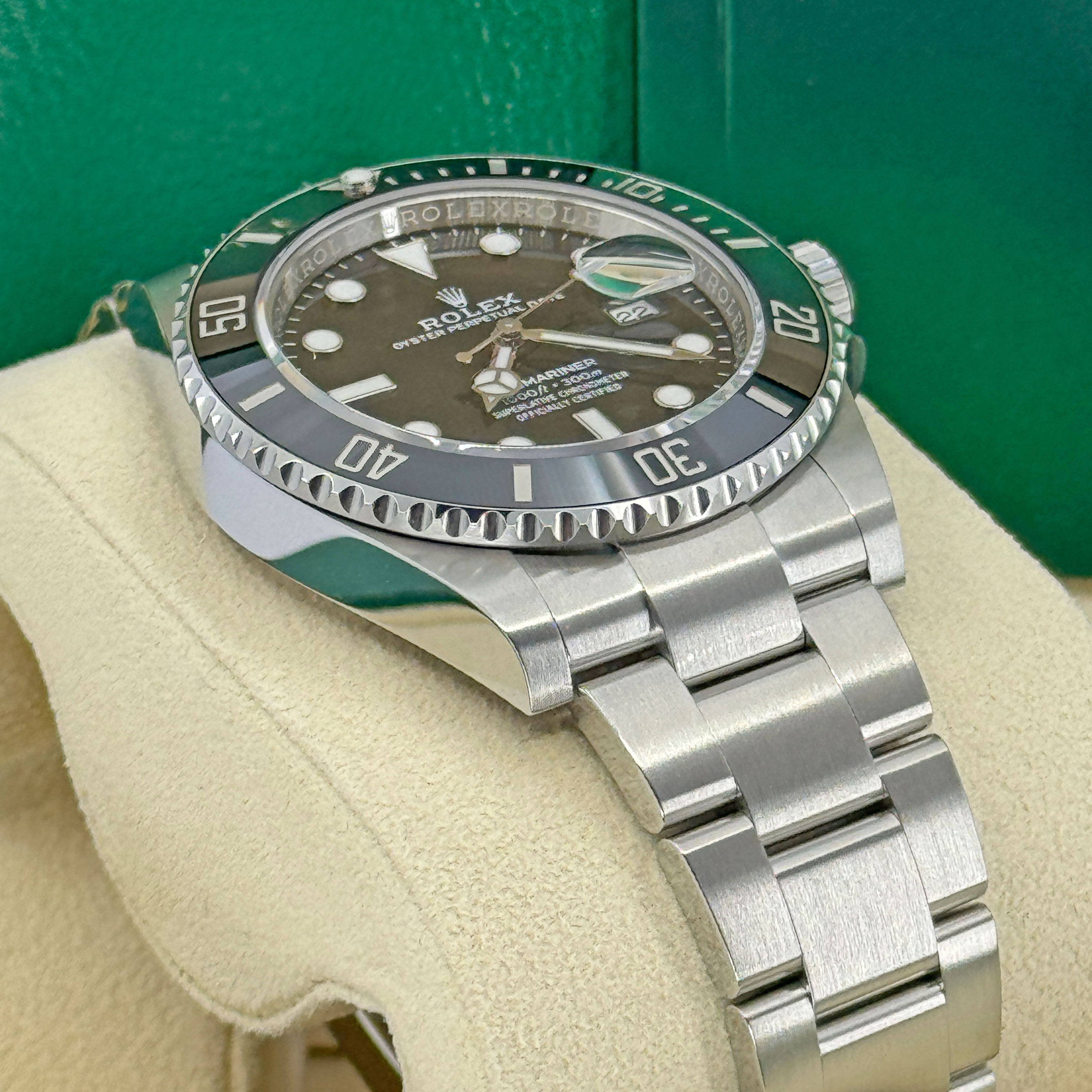 Rolex Submariner 126610 LN Thumbnail 4