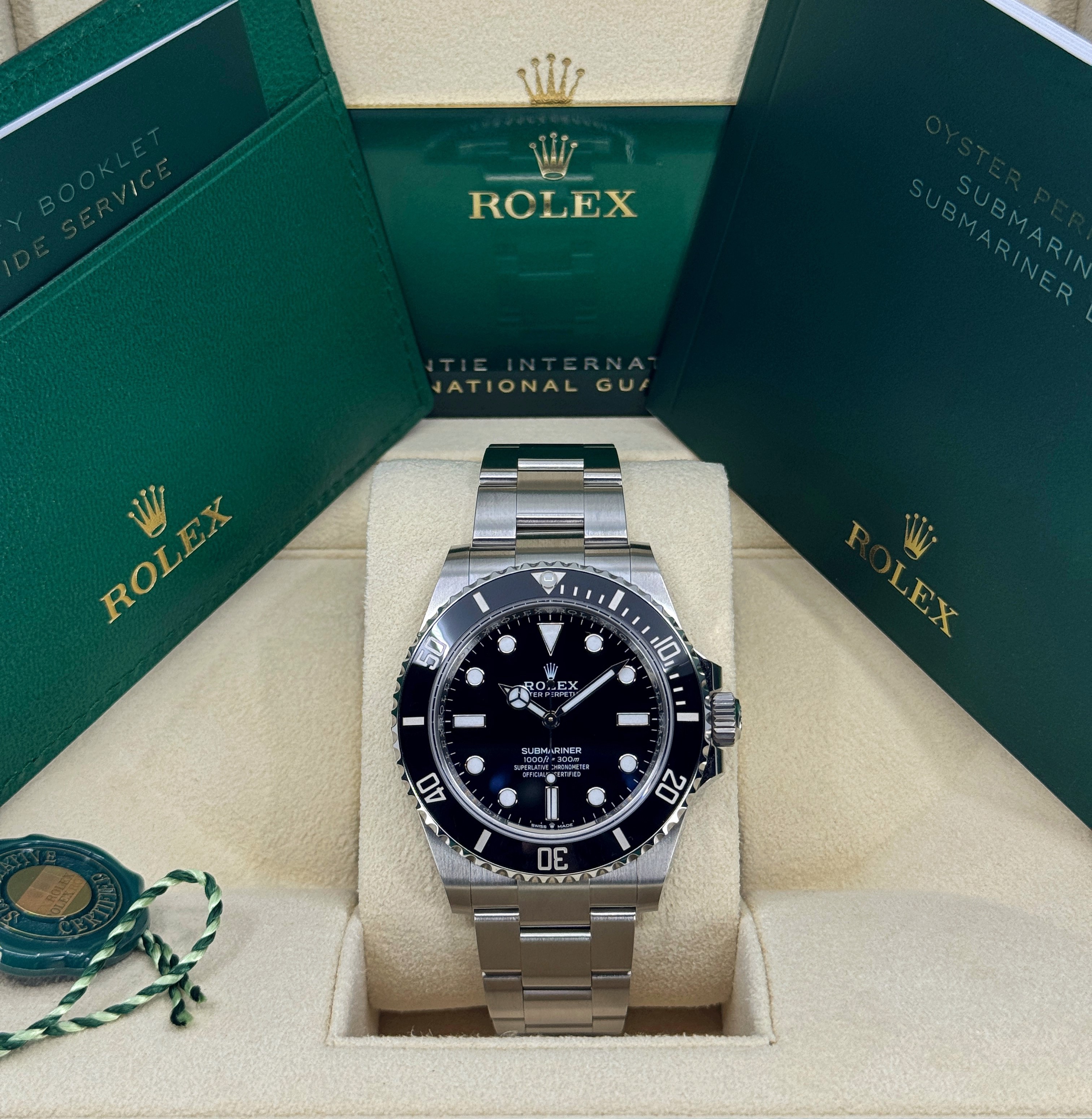 Rolex Submariner 124060 Thumbnail 7