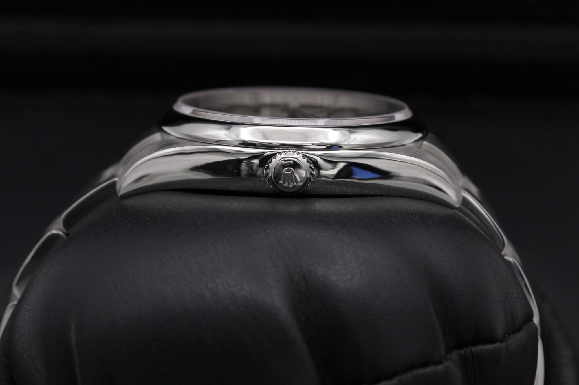 Rolex Oyster Perpetual 114200 Thumbnail 3