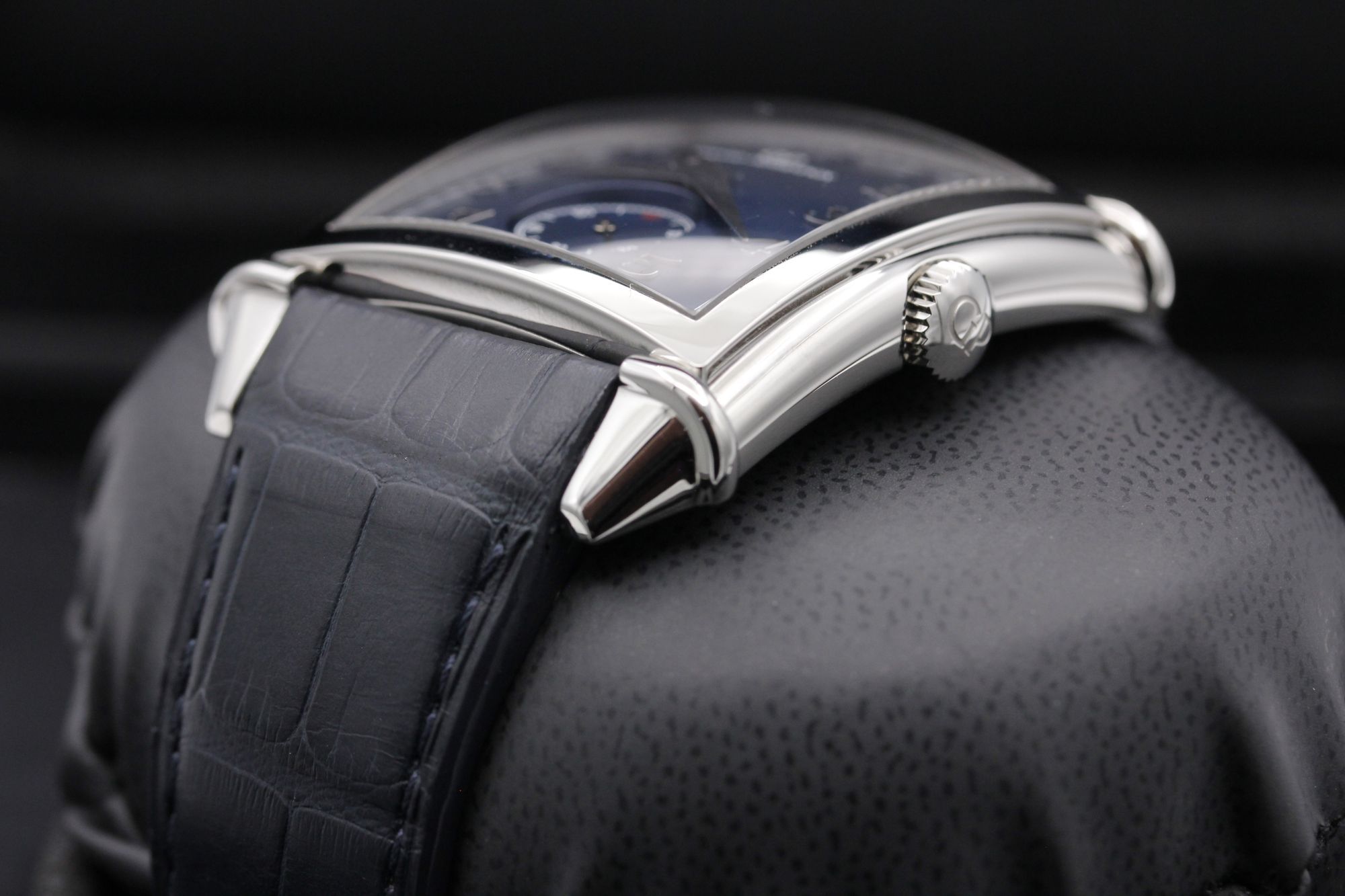 Girard Perregaux Vintage 1945 25880-11-421-BB4A Thumbnail 2