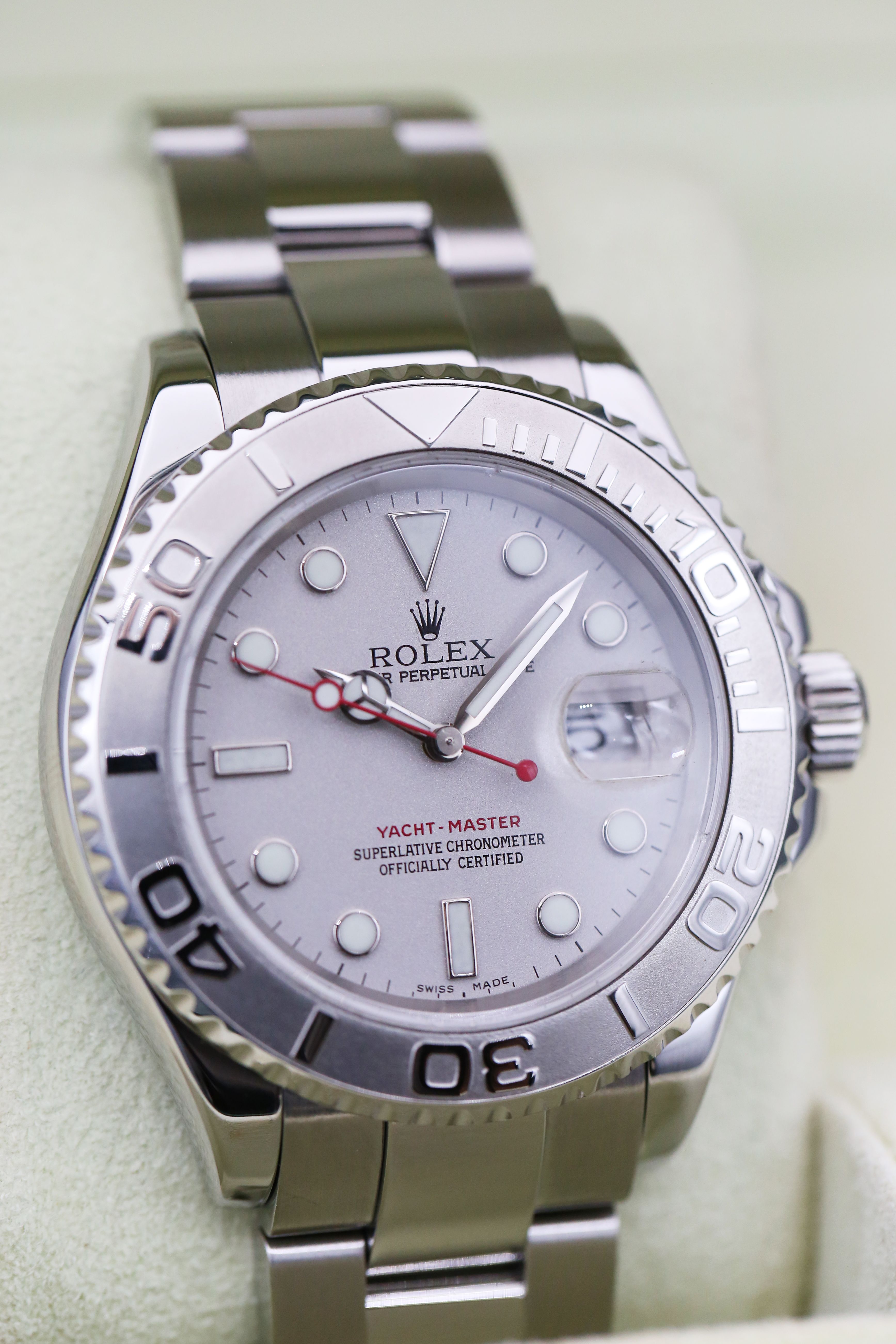 Rolex Yacht-Master 16622 Thumbnail 2