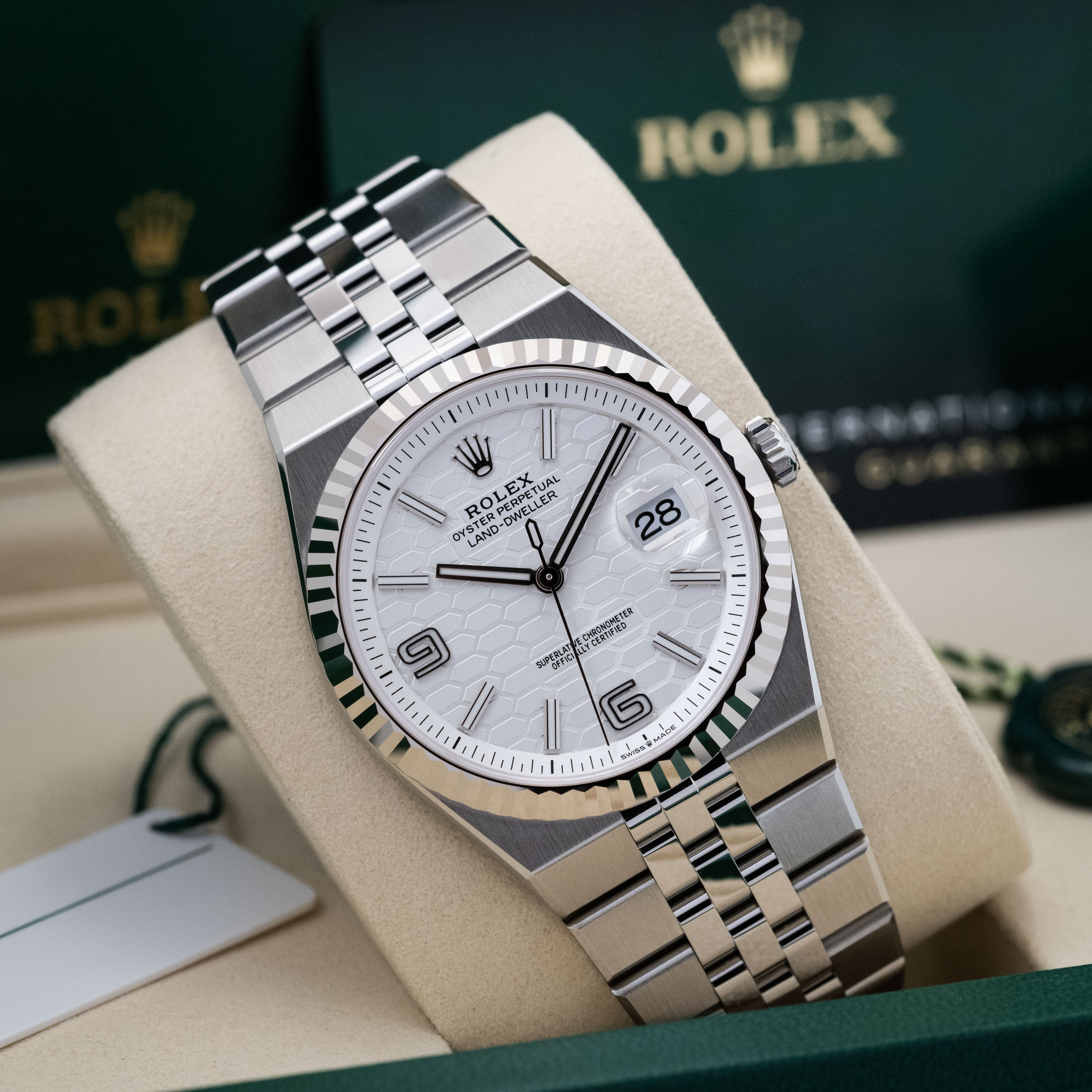 Rolex Land-Dweller 40 127334 Thumbnail 6
