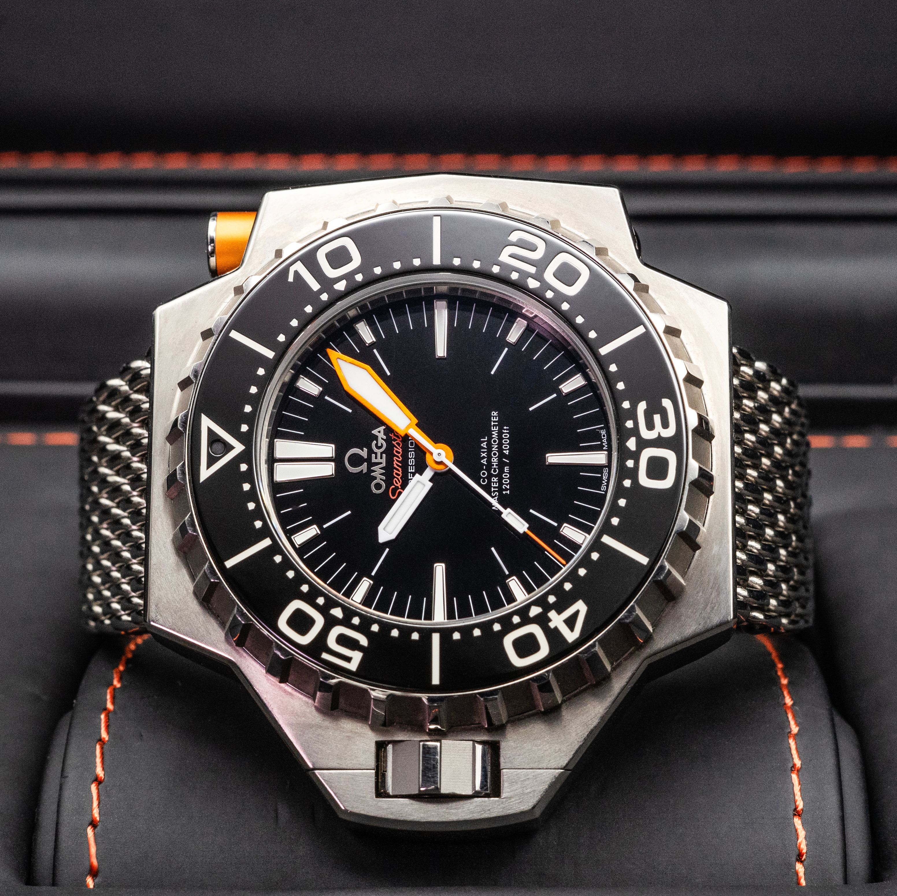 Omega Seamaster Ploprof 1200m 227.90.55.21.01.001 Thumbnail 2