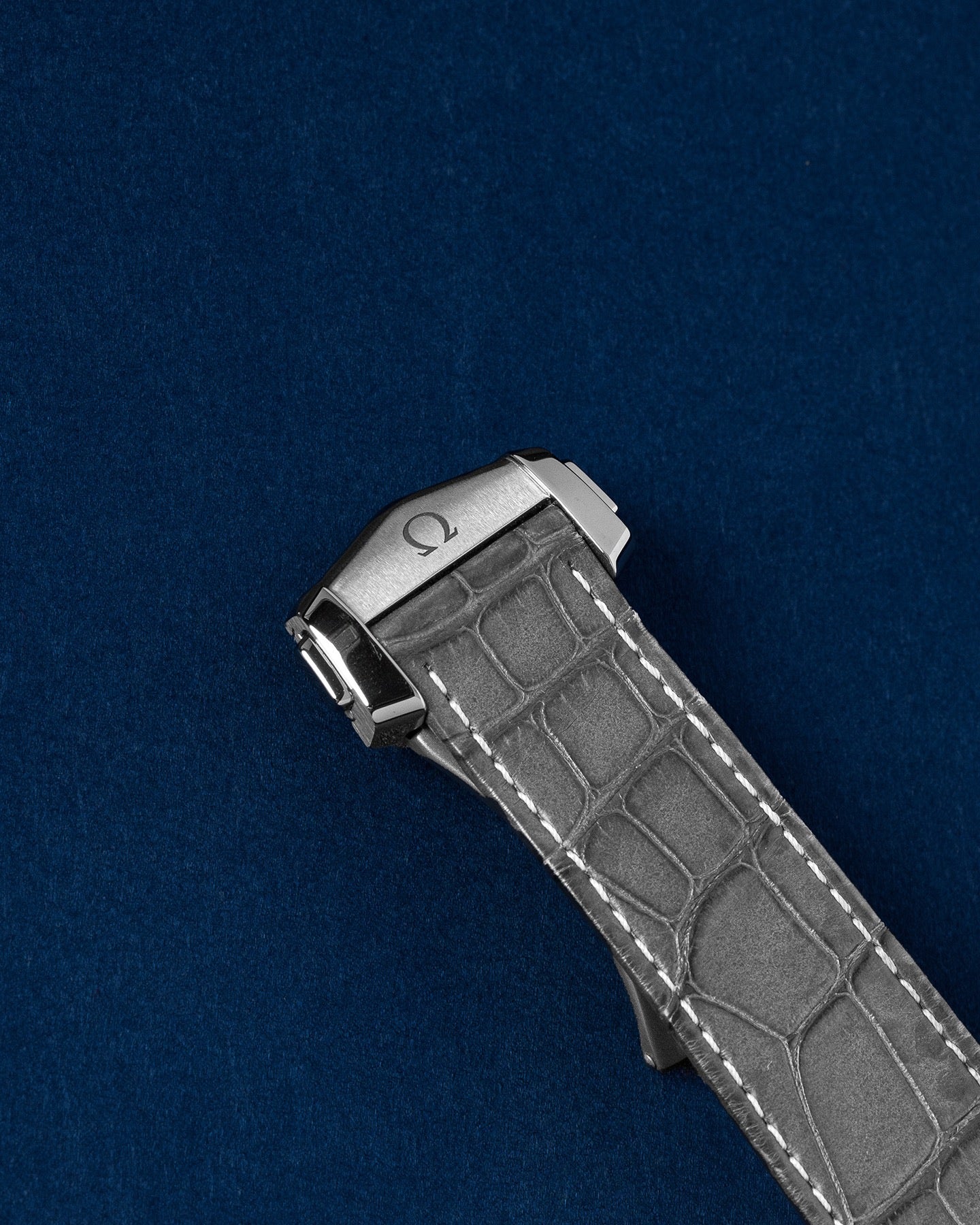 Omega Speedmaster Moonwatch 311.93.44.51.99.001 Thumbnail 4