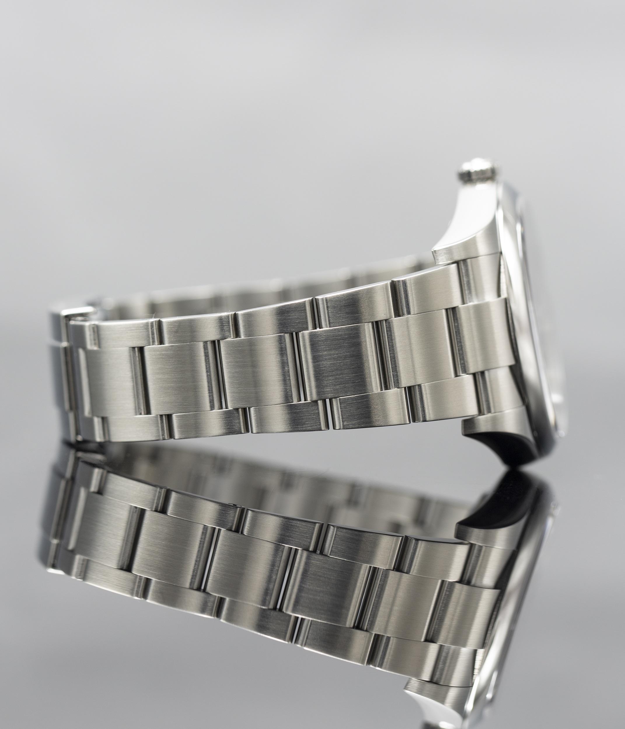 Rolex Oyster Perpetual 114300 Thumbnail 2