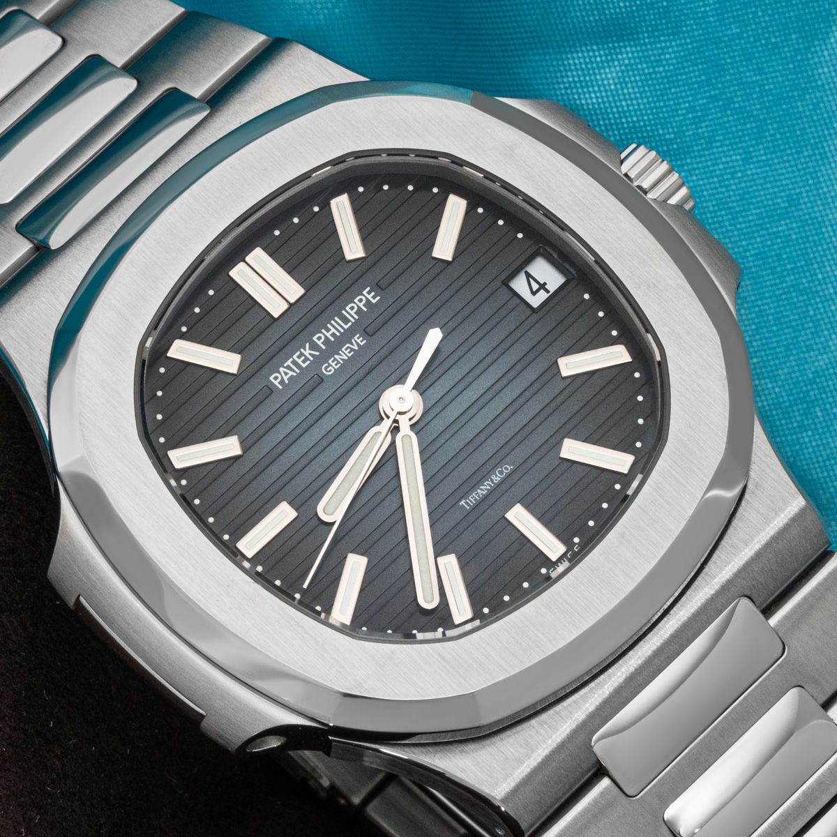 Patek Philippe Nautilus 5711/1A-010 Thumbnail 5