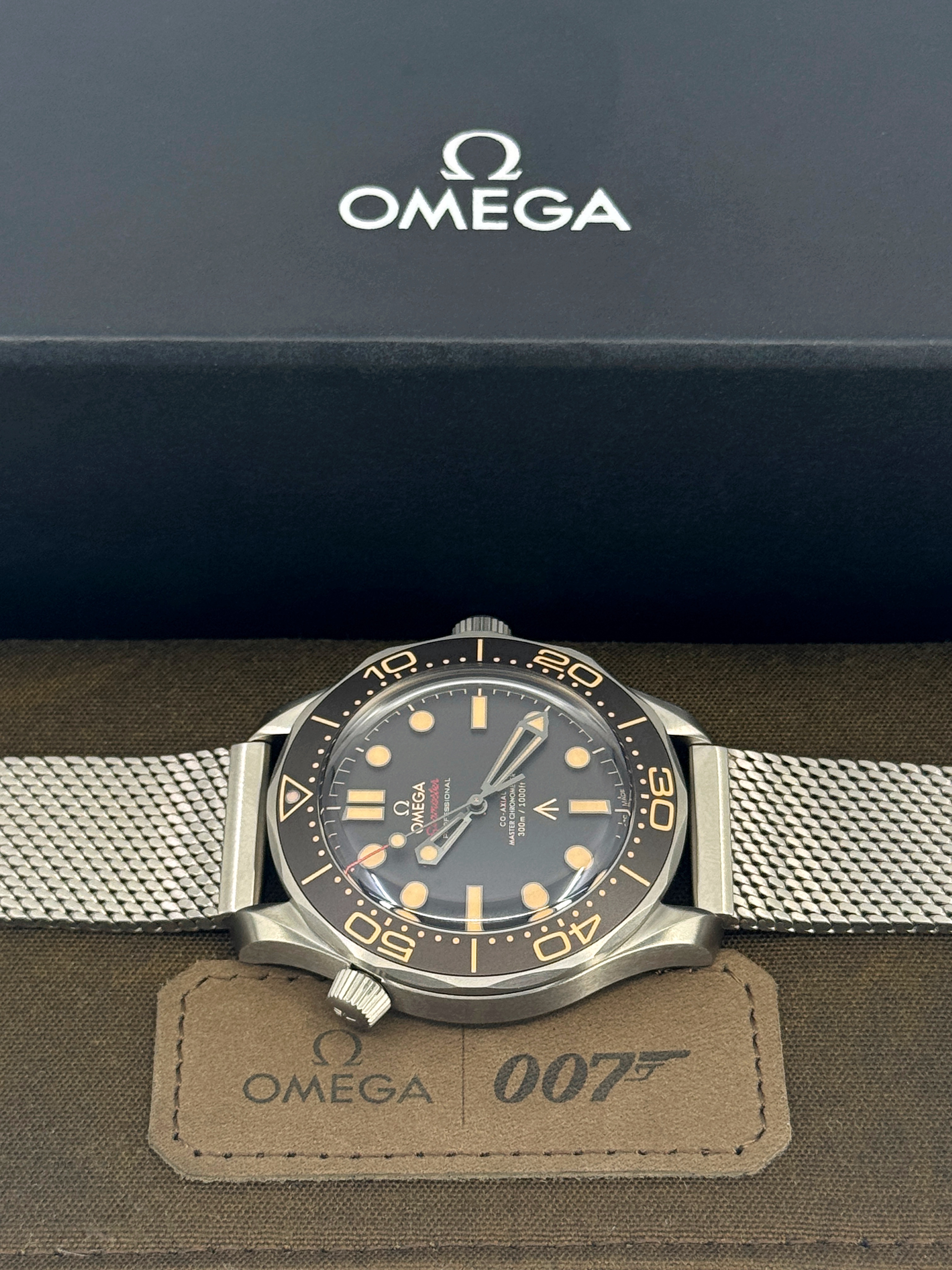 Omega Seamaster Diver 300m - James Bond Edition 210.90.42.20.01.001 Thumbnail 2