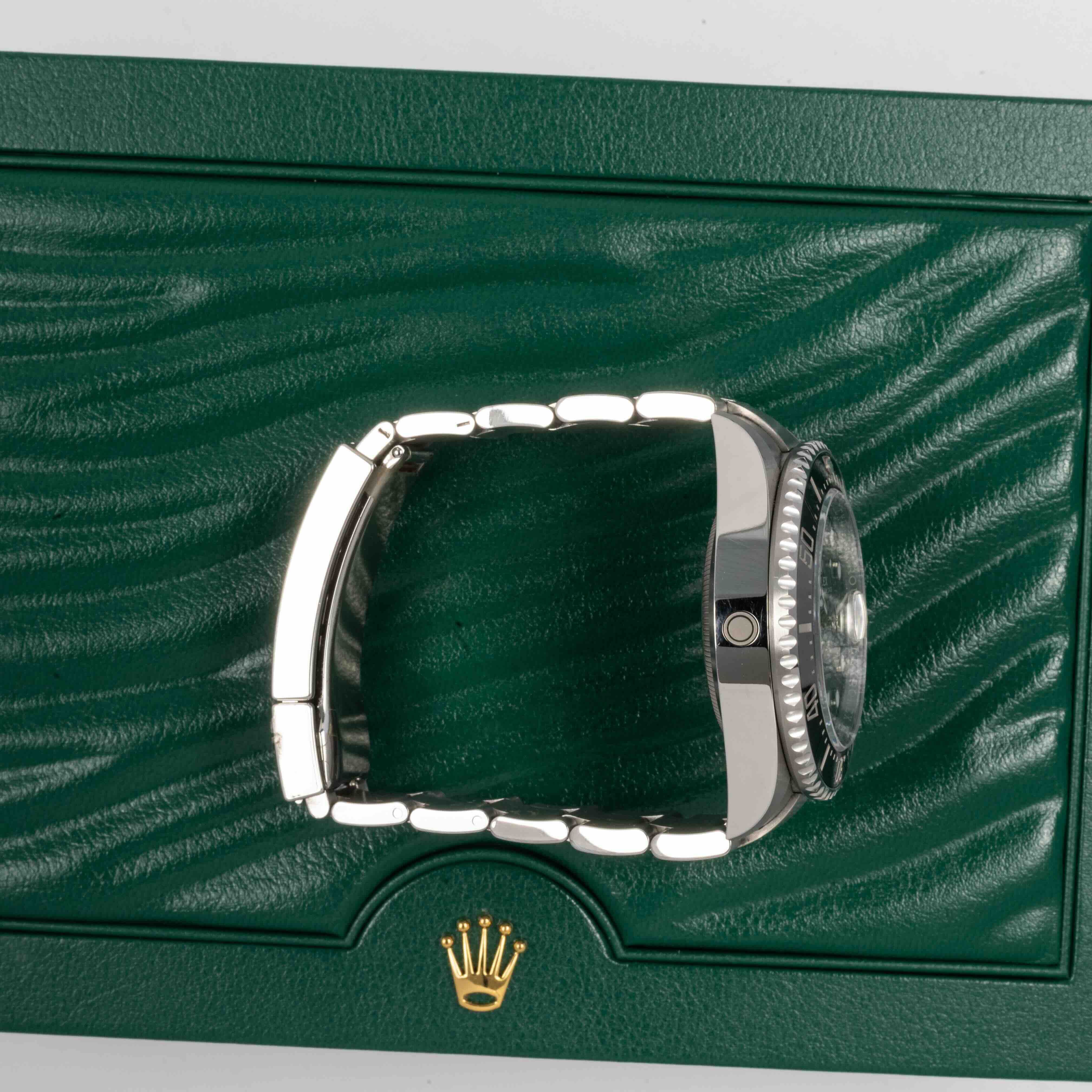 Rolex Sea-Dweller 126600 Thumbnail 7