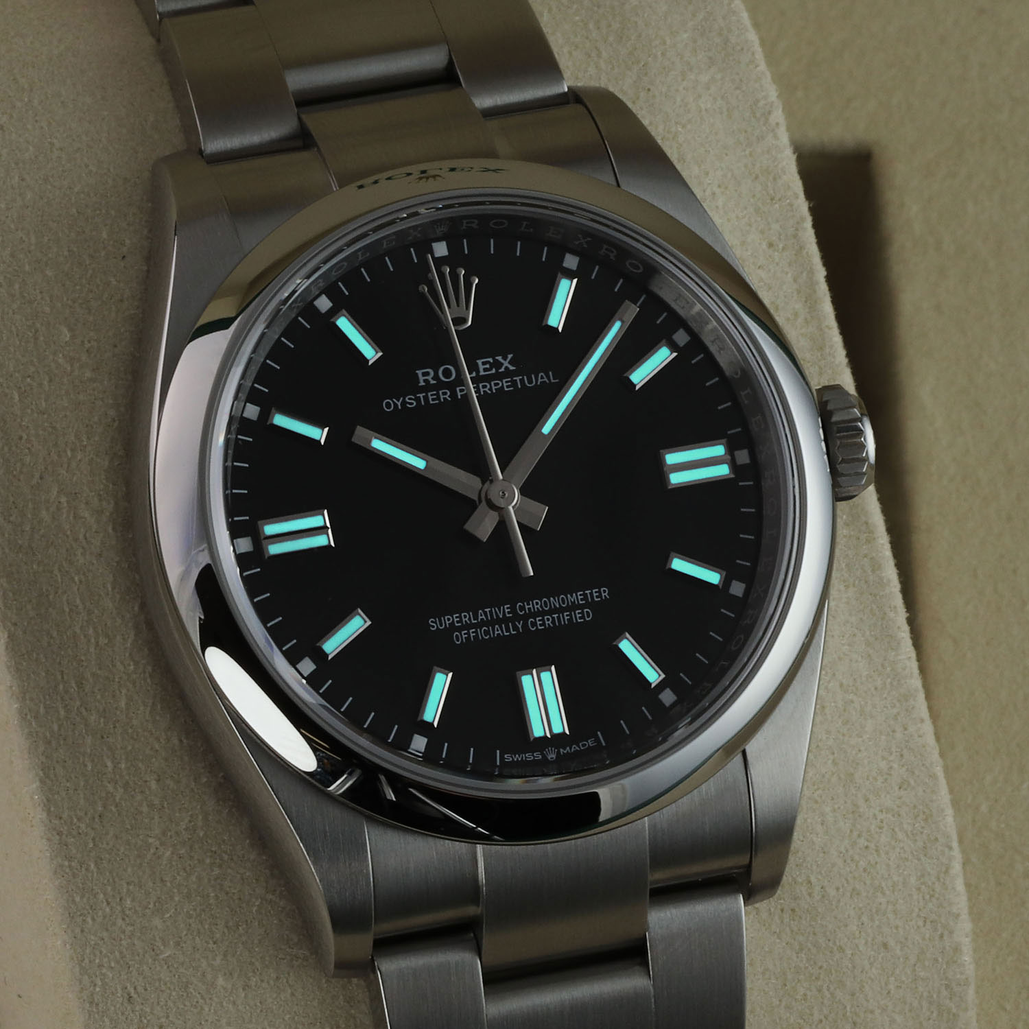 Rolex Oyster Perpetual 126000 Thumbnail 5