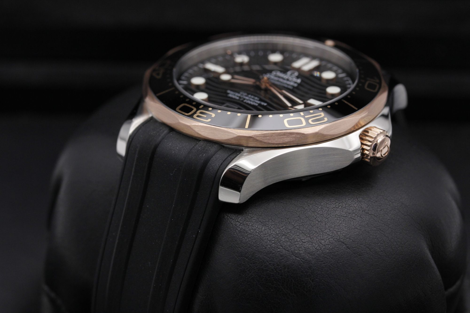 Omega Seamaster Diver 300m 210.22.42.20.01.002 Thumbnail 2