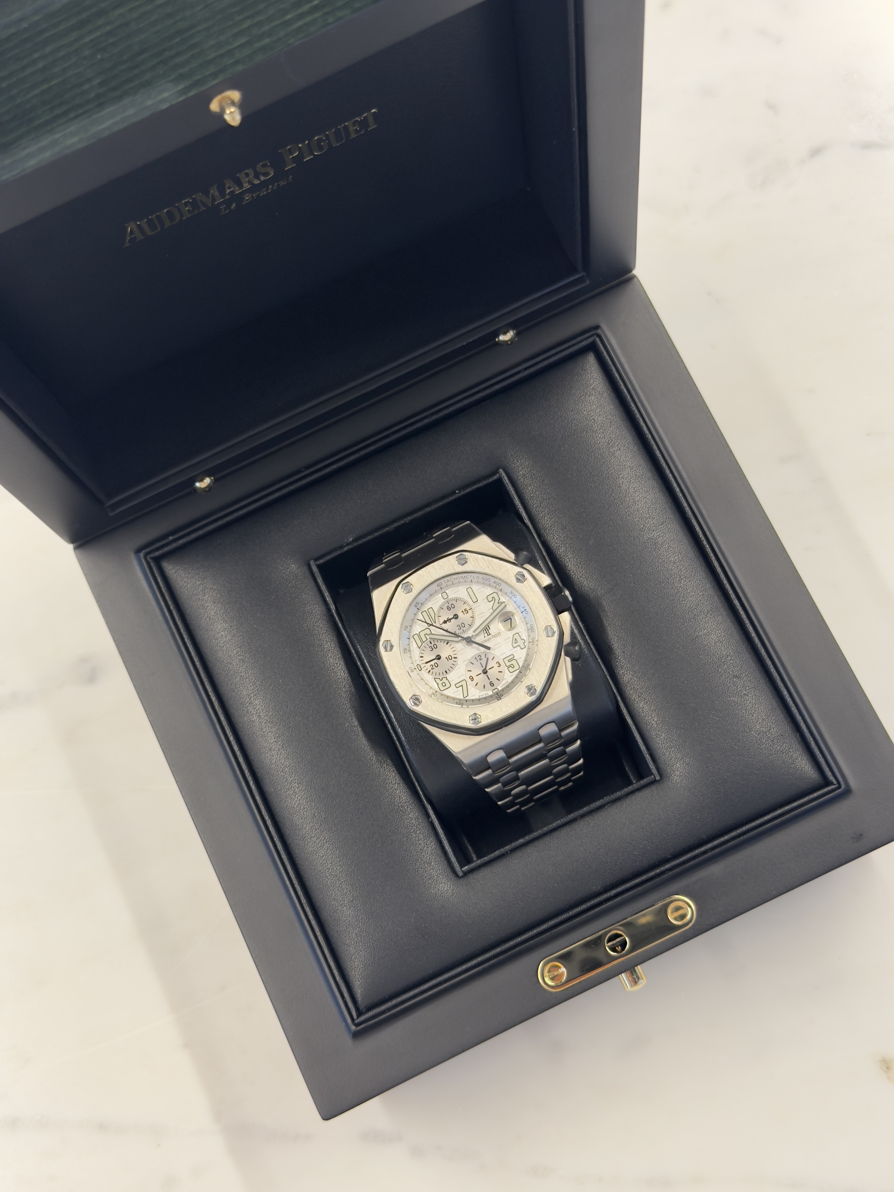 Audemars Piguet Royal Oak Offshore 26170TI.OO.1000TI.01 Thumbnail 3