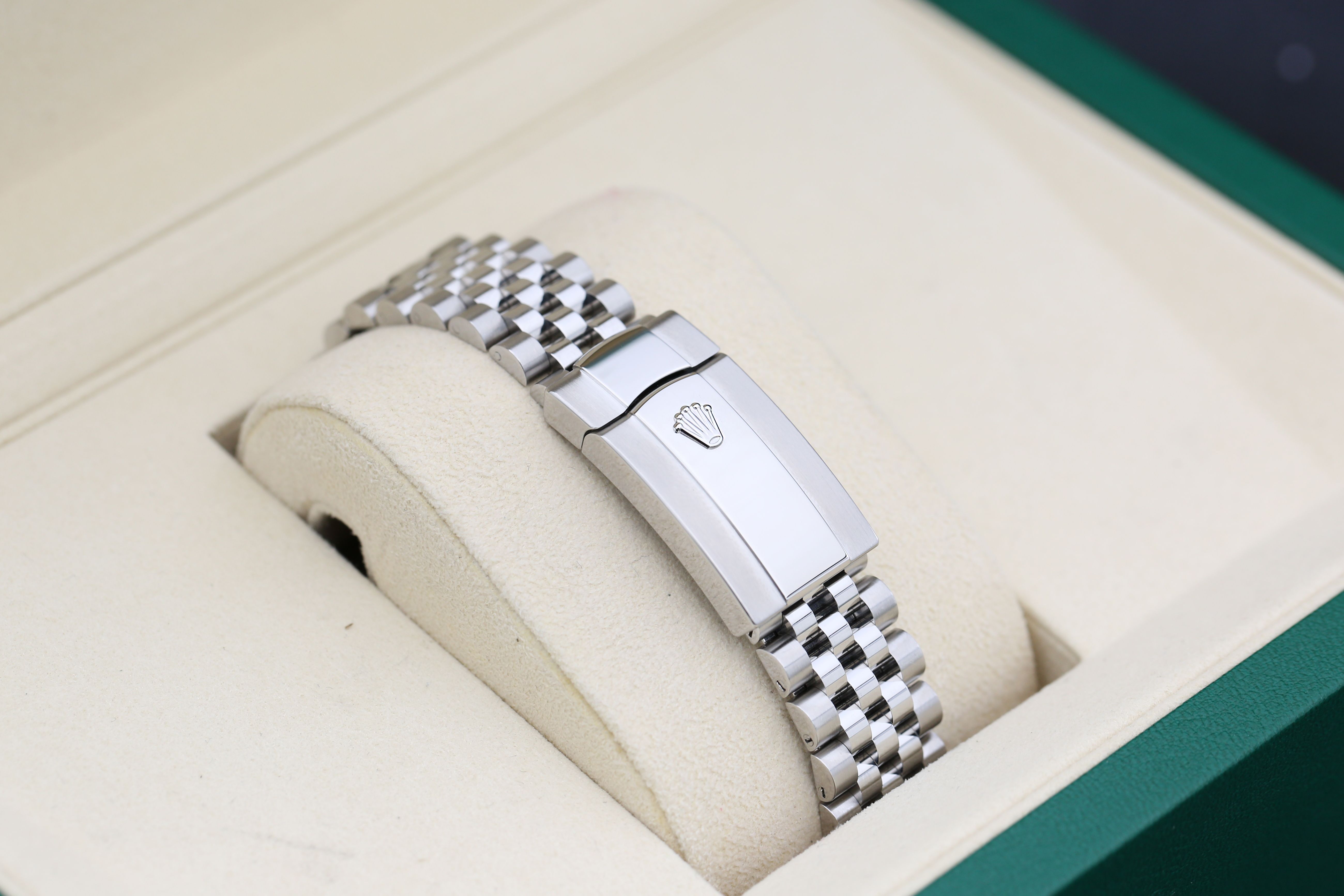 Rolex Datejust 41 126334 Thumbnail 3