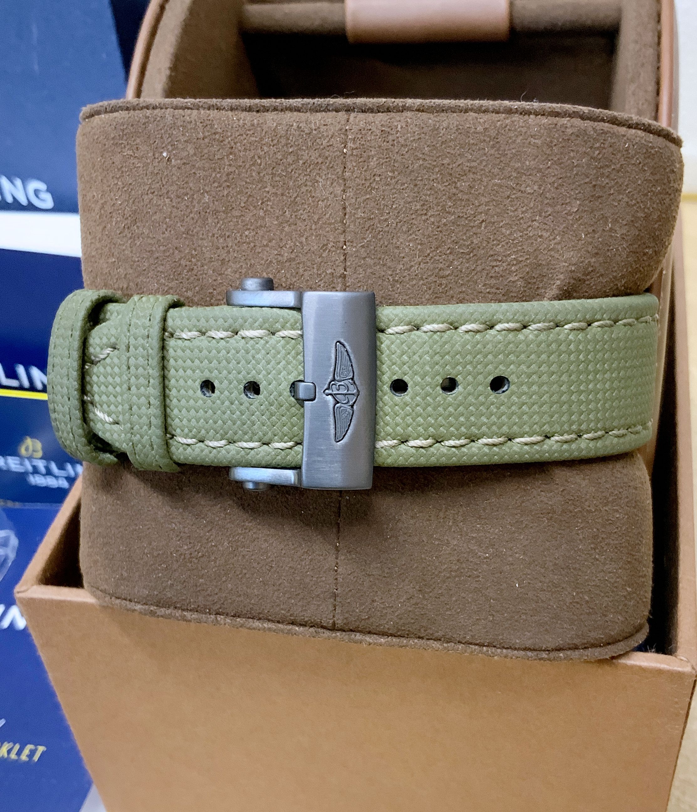 Breitling Avenger Chronograph 45 Night Mission V13317 Thumbnail 3