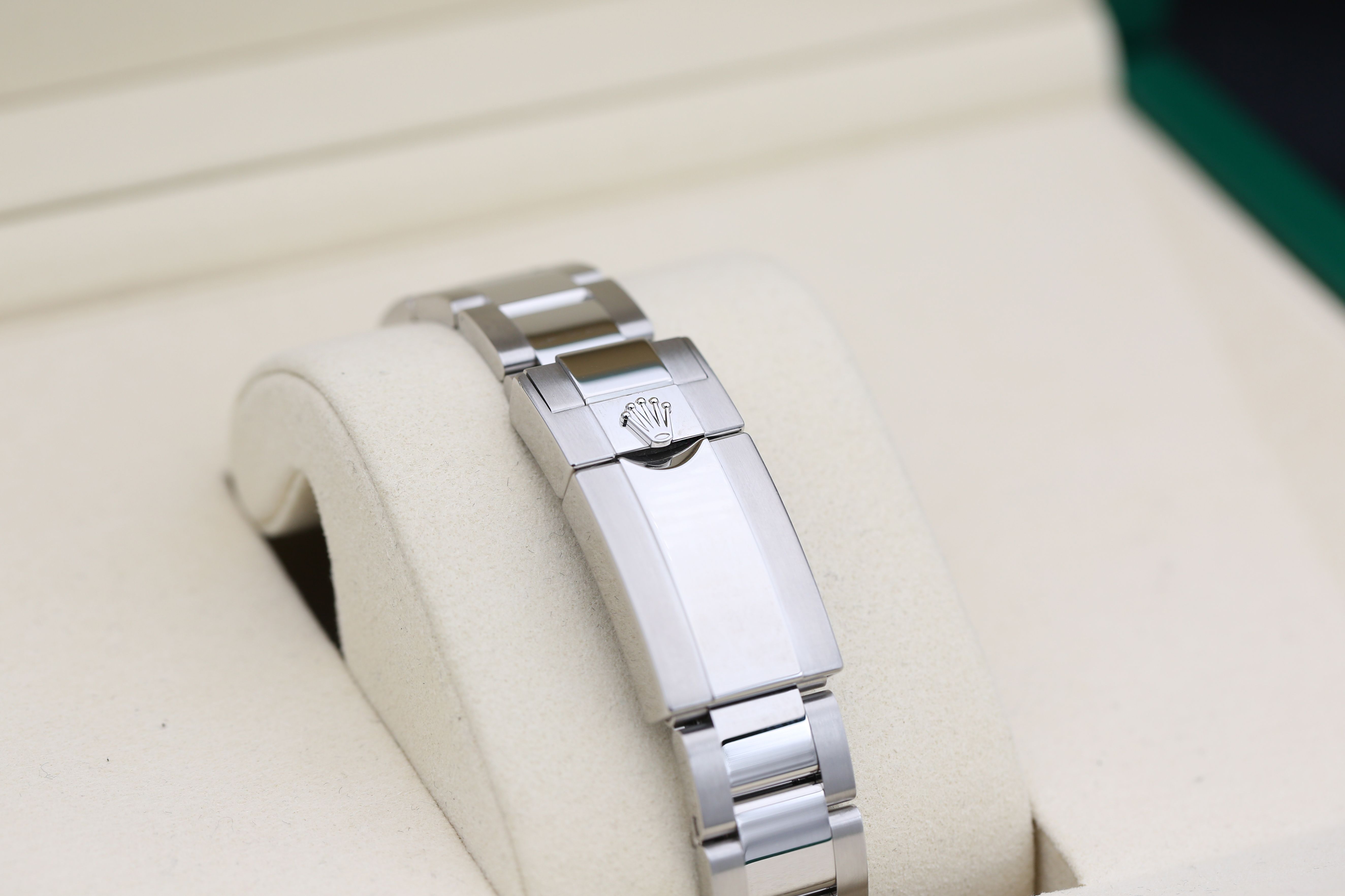 Rolex Daytona 126500 LN Thumbnail 3