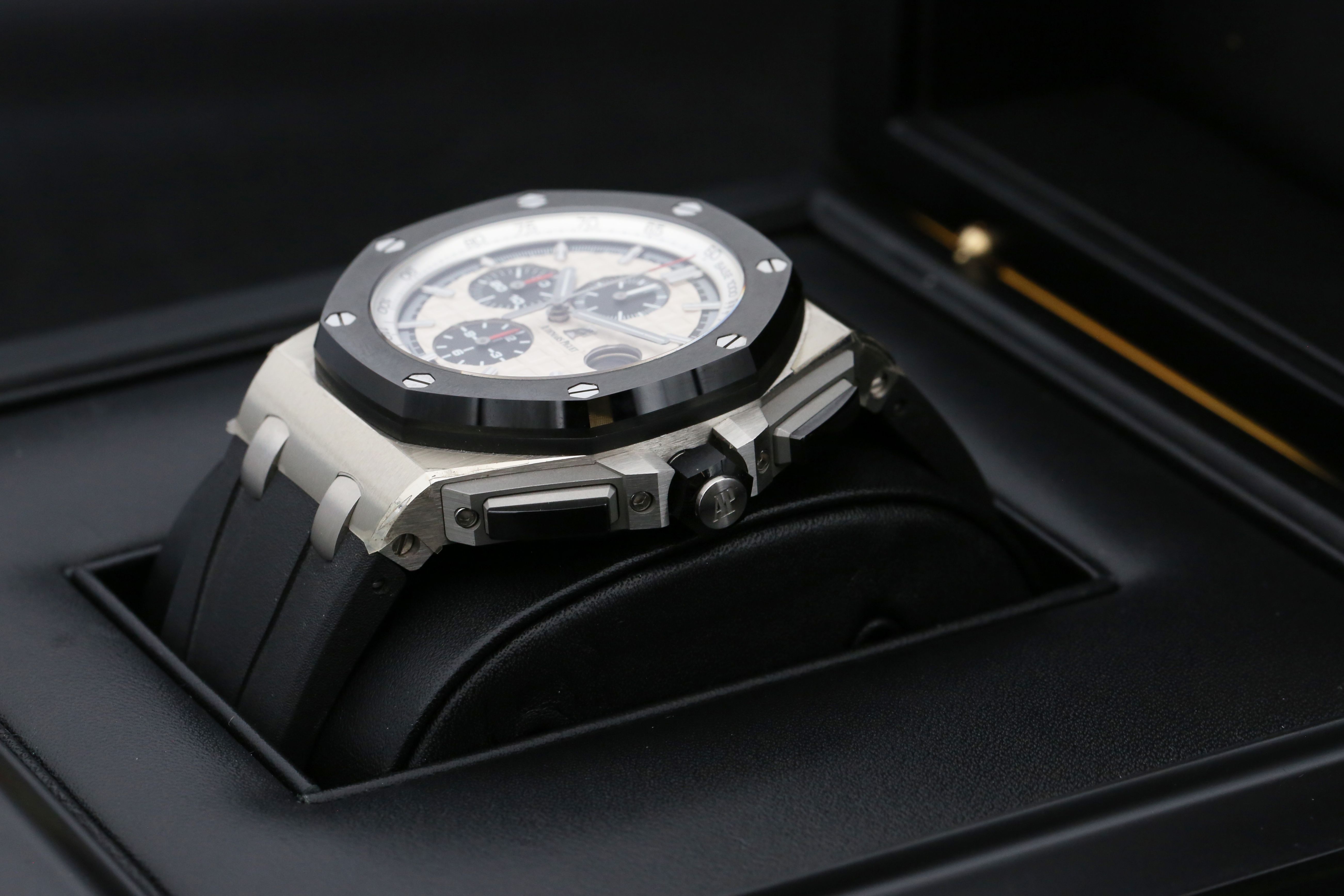 Audemars Piguet Royal Oak Offshore 26400SO.OO.A002CA.01 Thumbnail 6