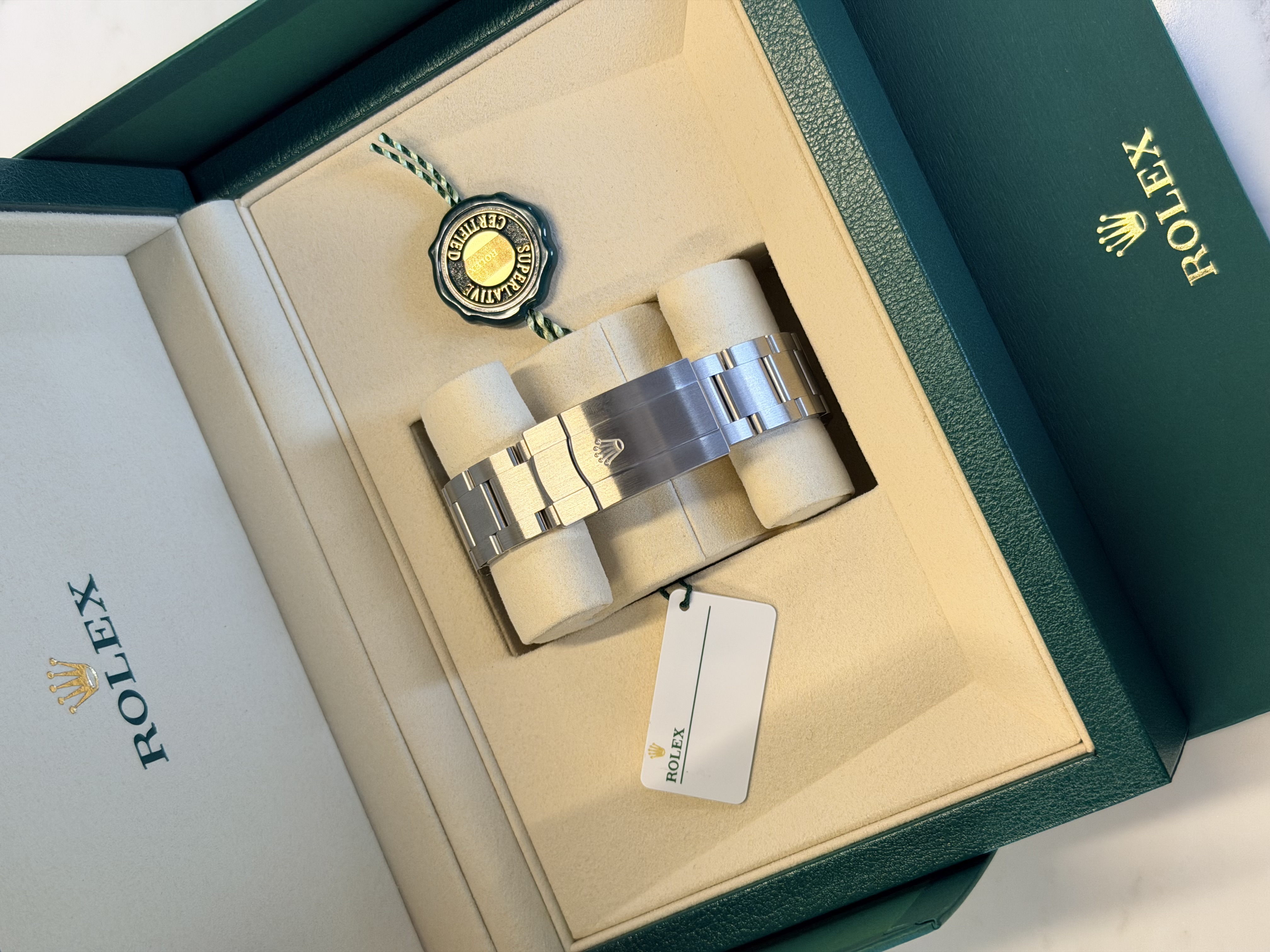 Rolex Oyster Perpetual 41 134300 Thumbnail 4