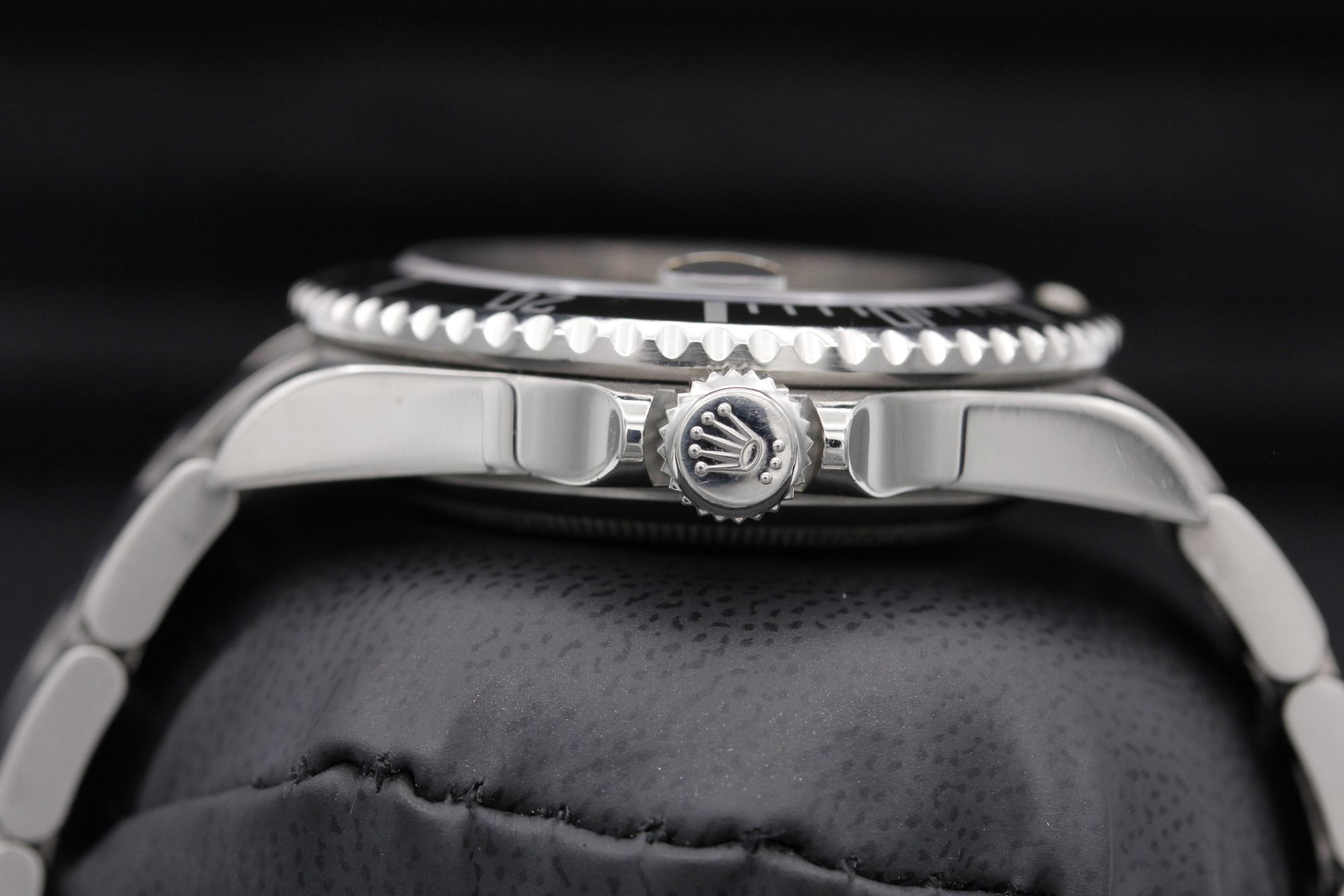 Rolex Submariner 16610 Thumbnail 3