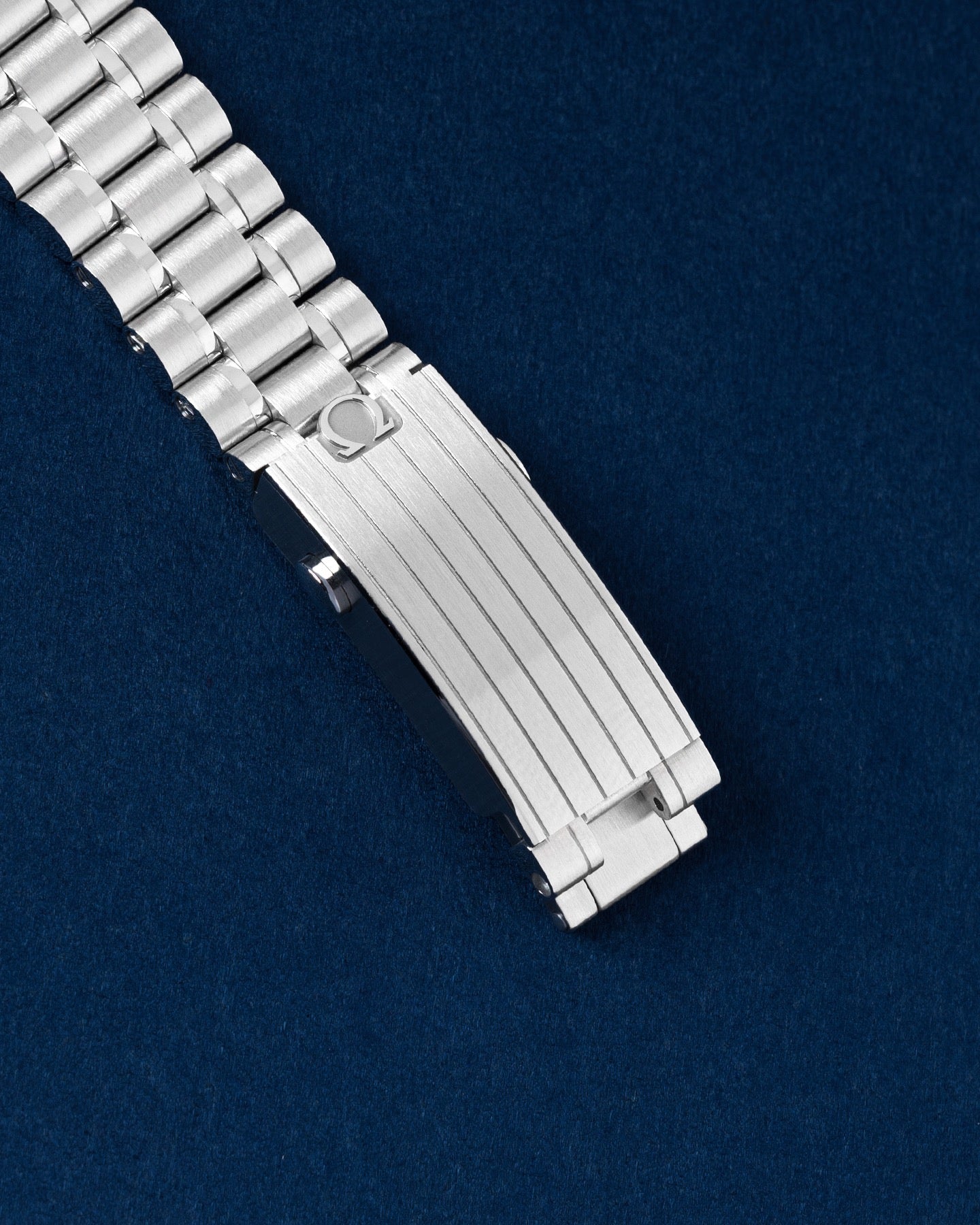 Omega Speedmaster Moonwatch Professional 310.30.42.50.04.001 Thumbnail 3