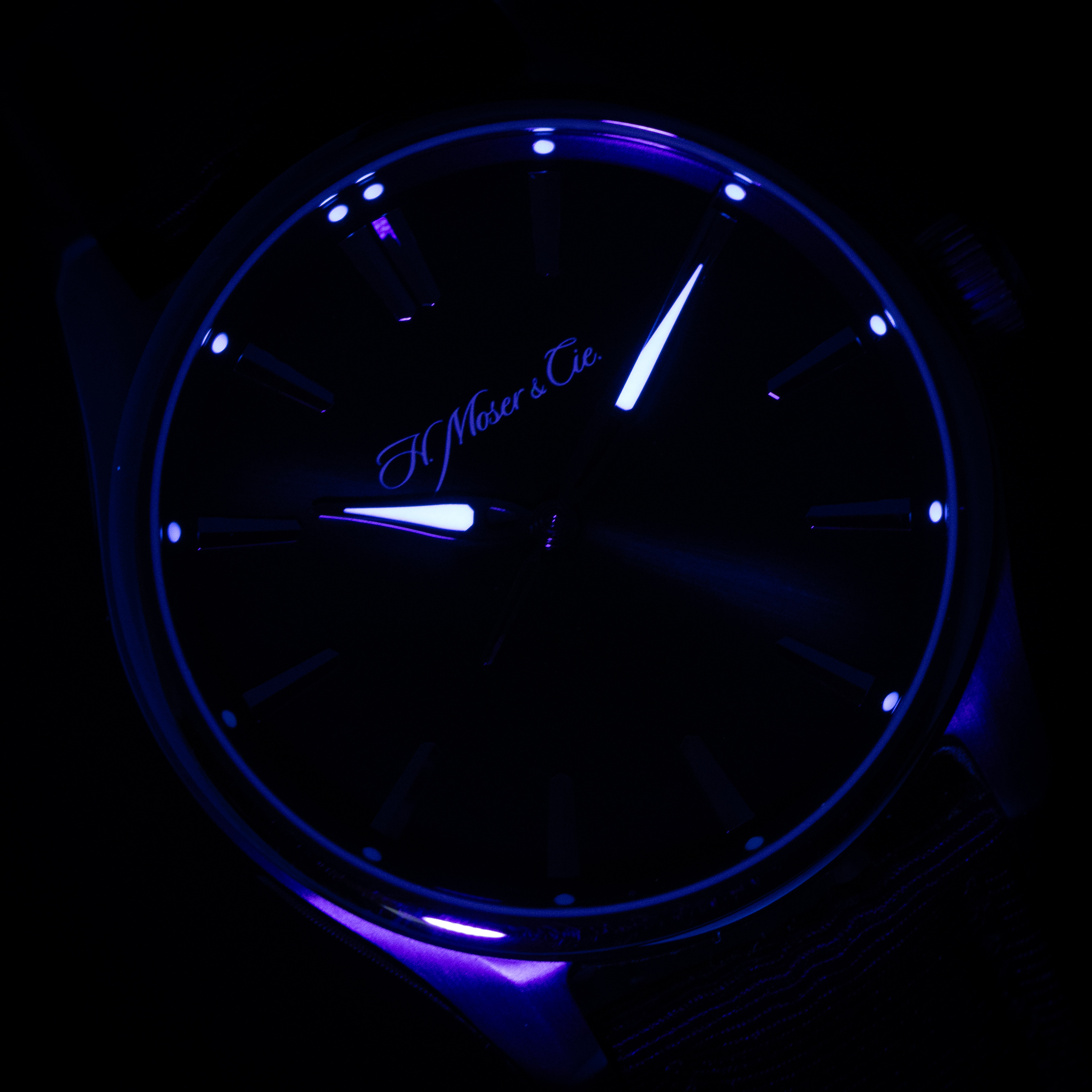 H. Moser and Cie Pioneer 3200-1202 Thumbnail 5