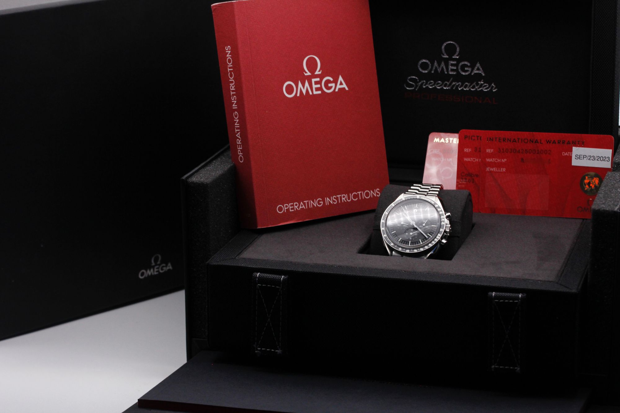Omega Speedmaster Moonwatch Professional 310.30.42.50.01.002 Thumbnail 5