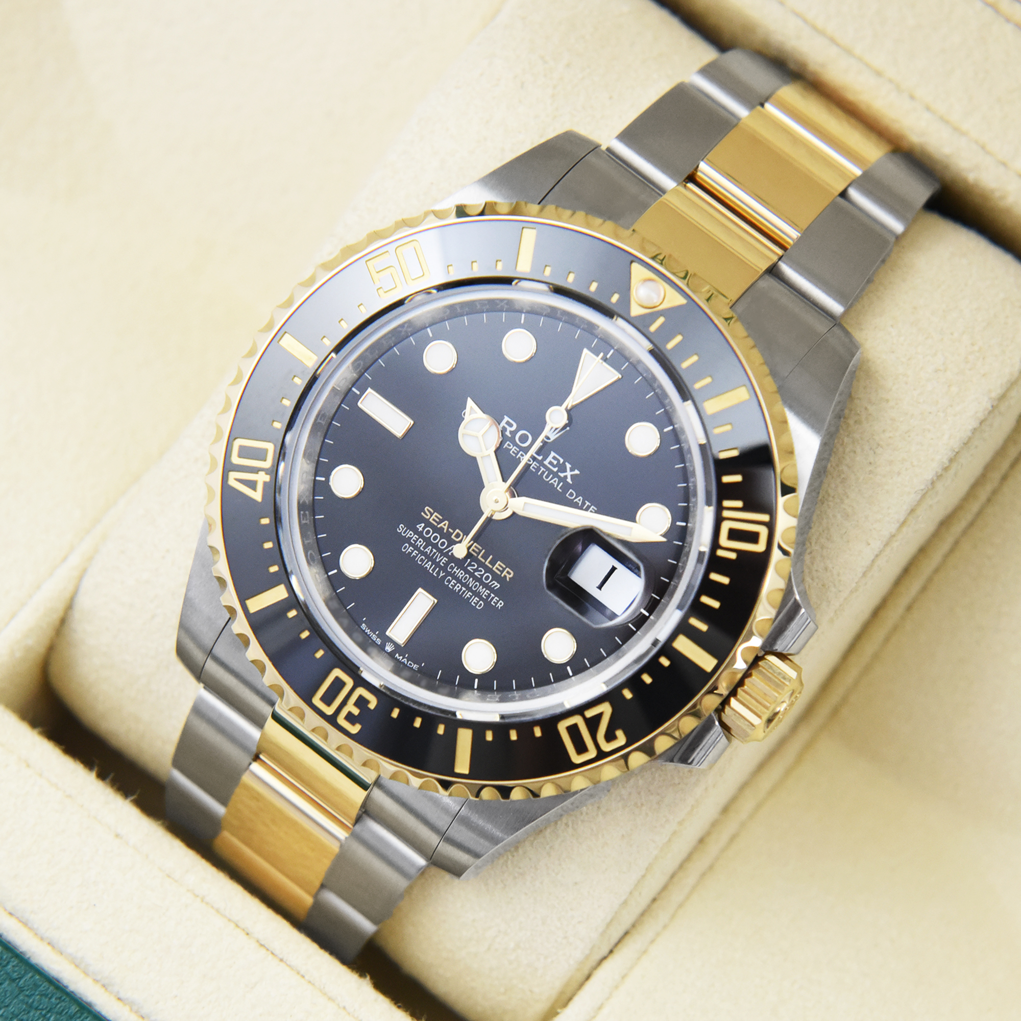 Rolex Sea-Dweller 126603 Thumbnail 4