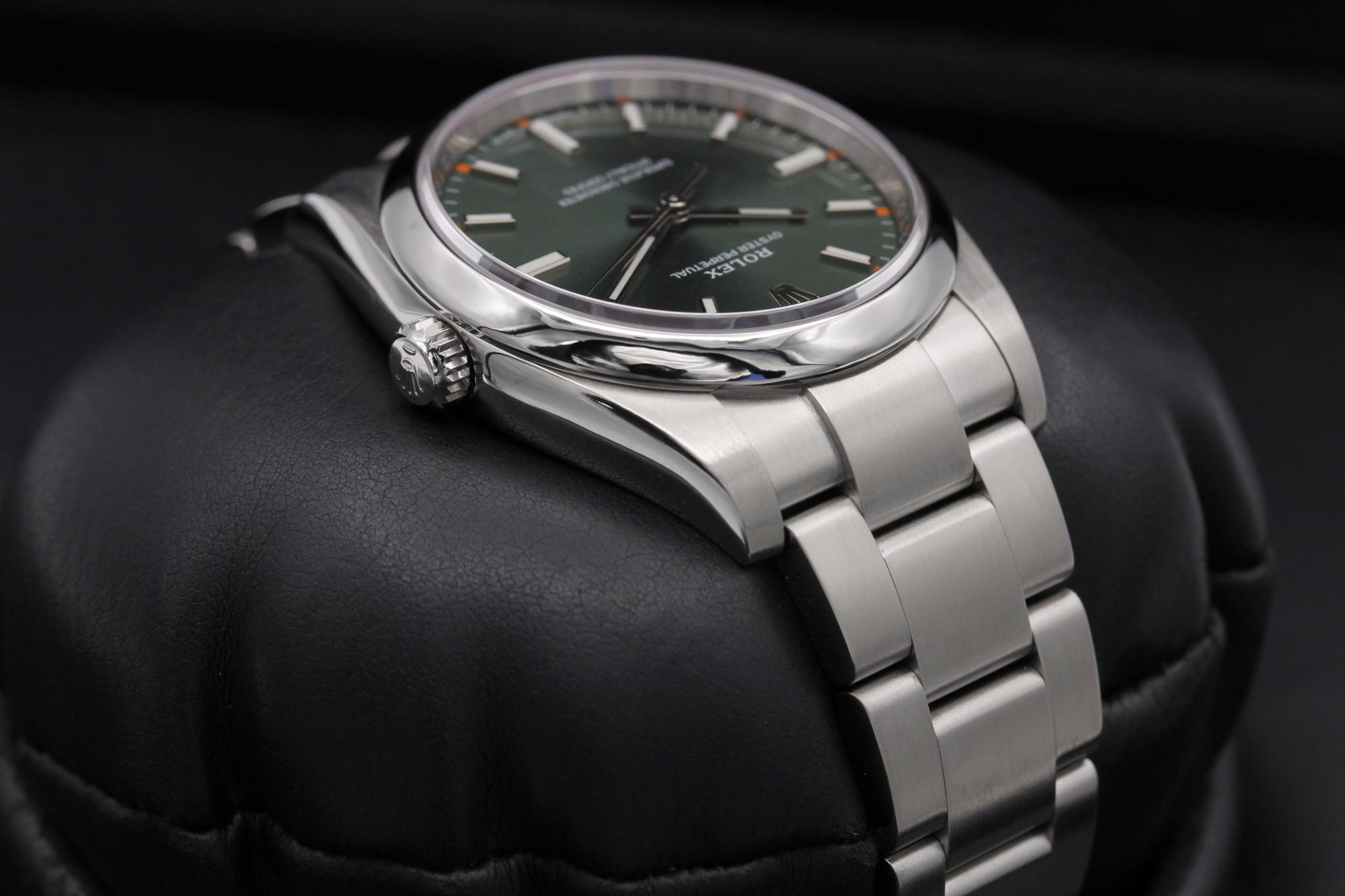 Rolex Oyster Perpetual 114200 Thumbnail 4