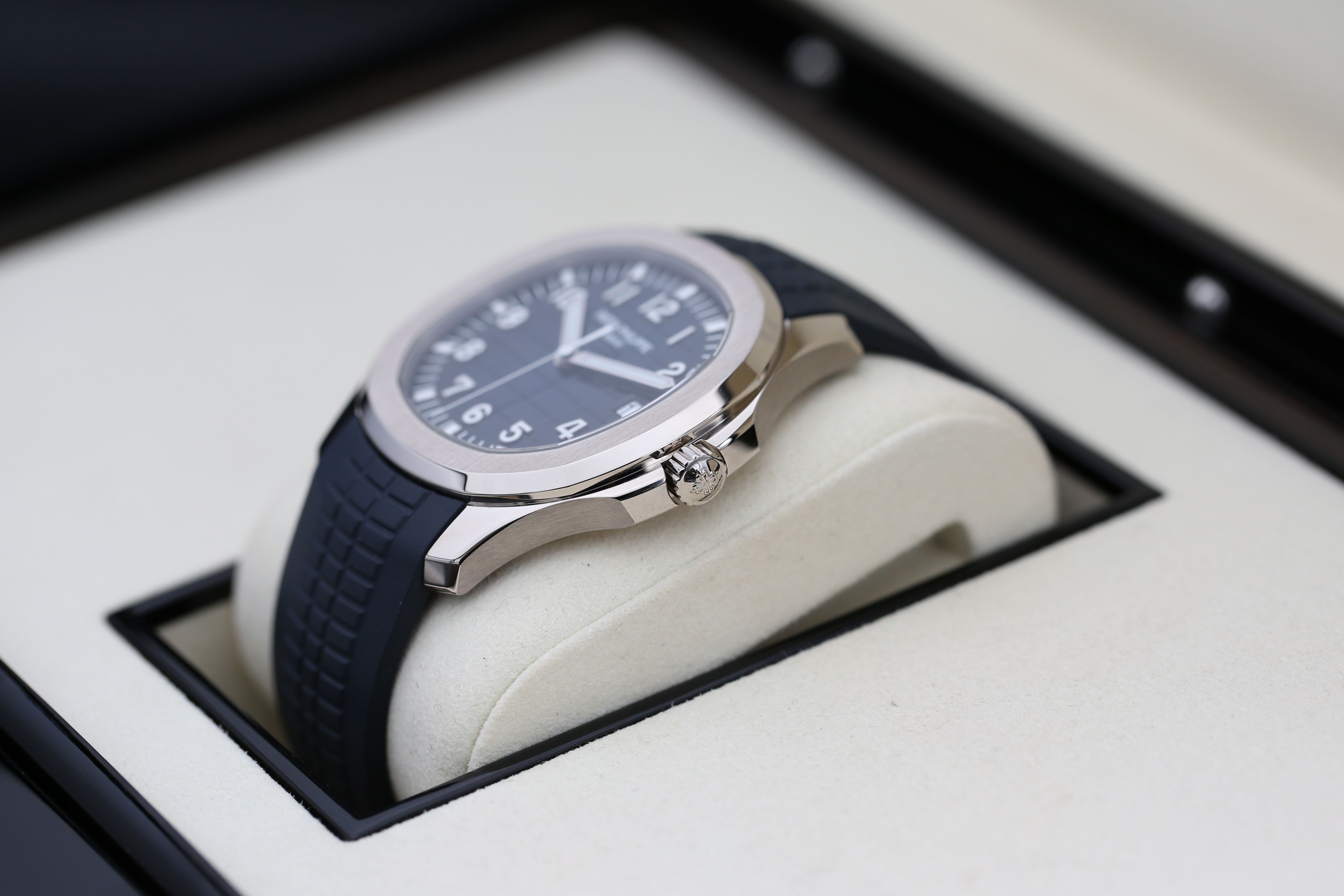 Patek Philippe Aquanaut 5168G-001 Thumbnail 6