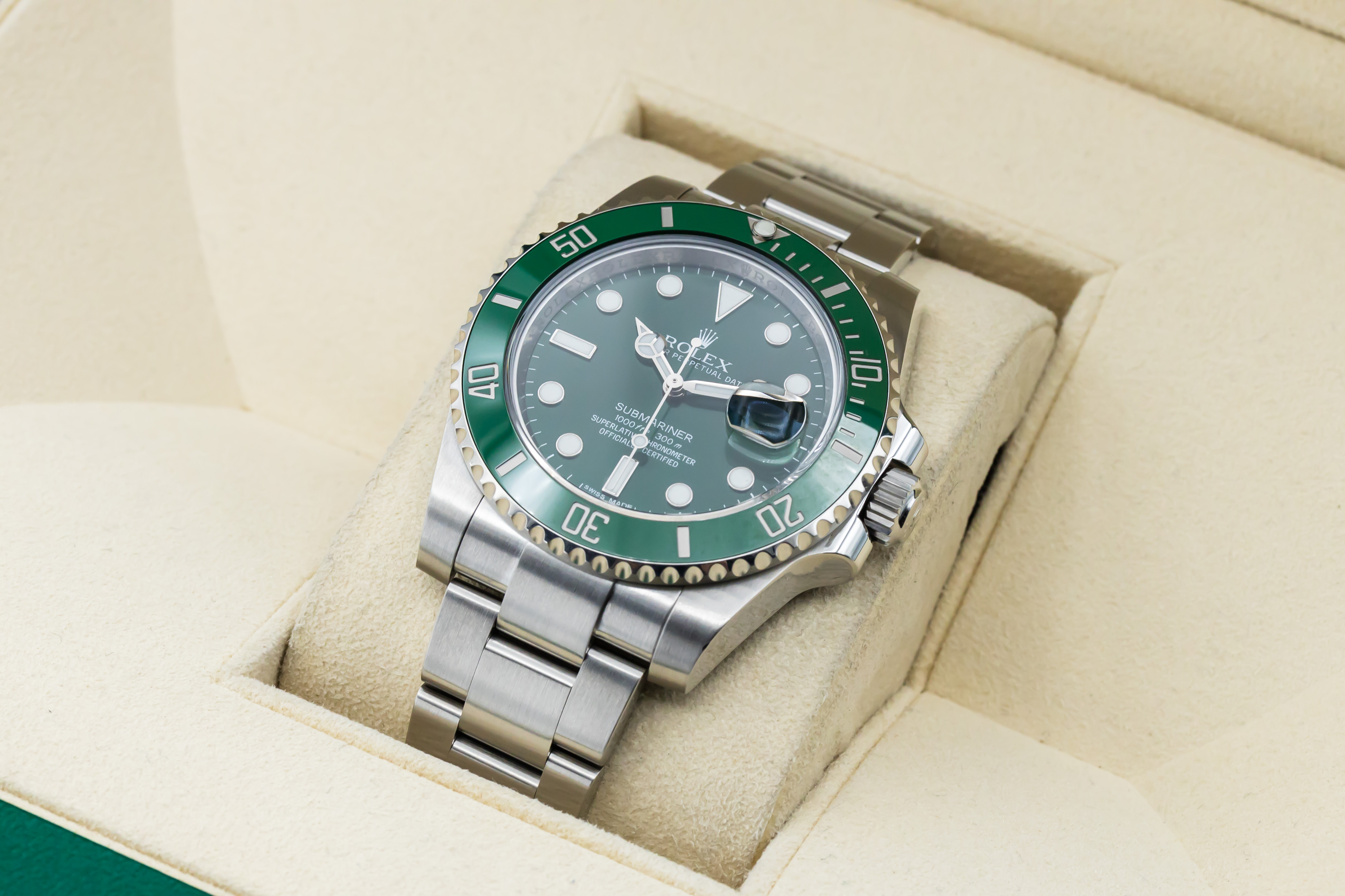 Rolex Submariner Hulk Thumbnail 5