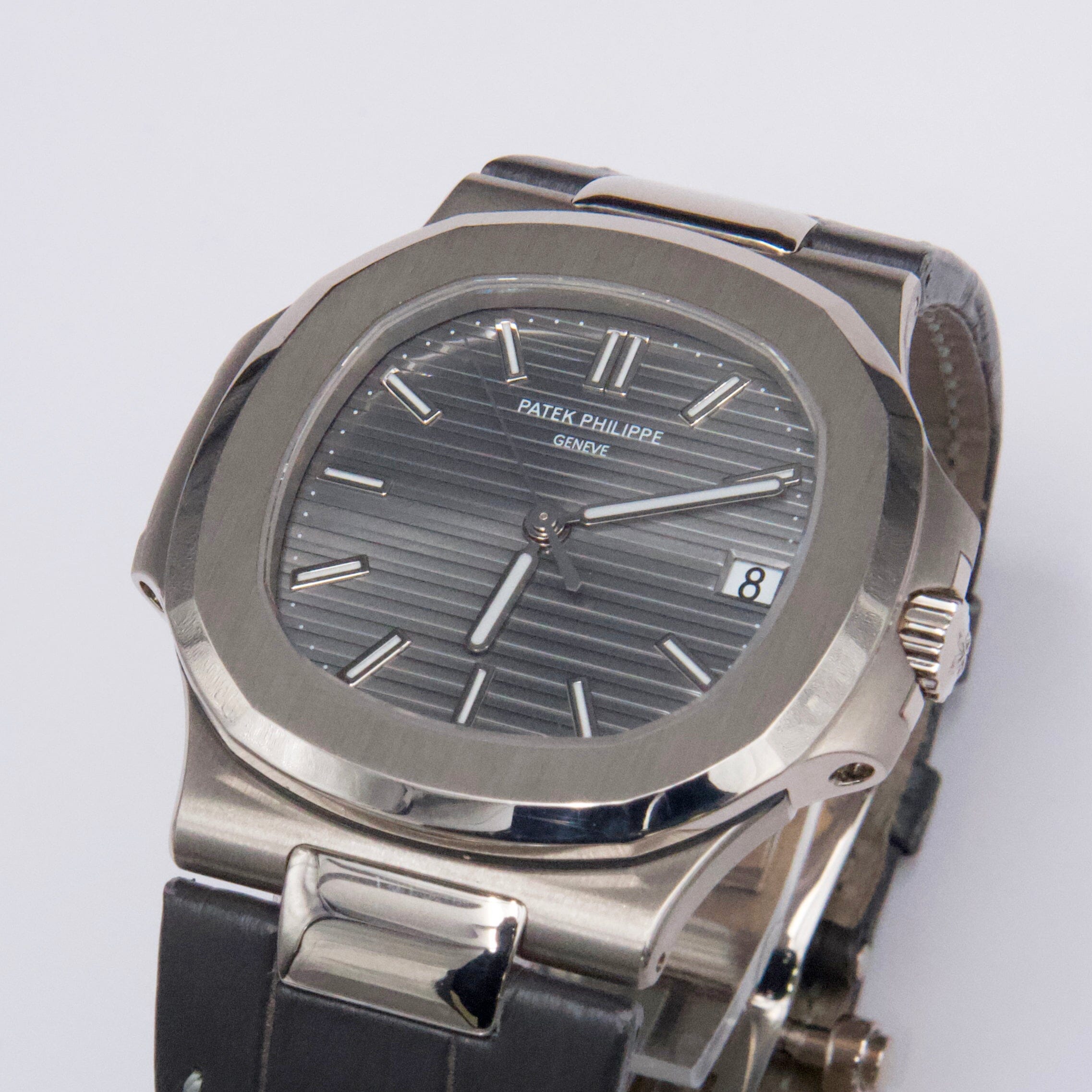 Patek Philippe Nautilus 5711G-001 Thumbnail 3