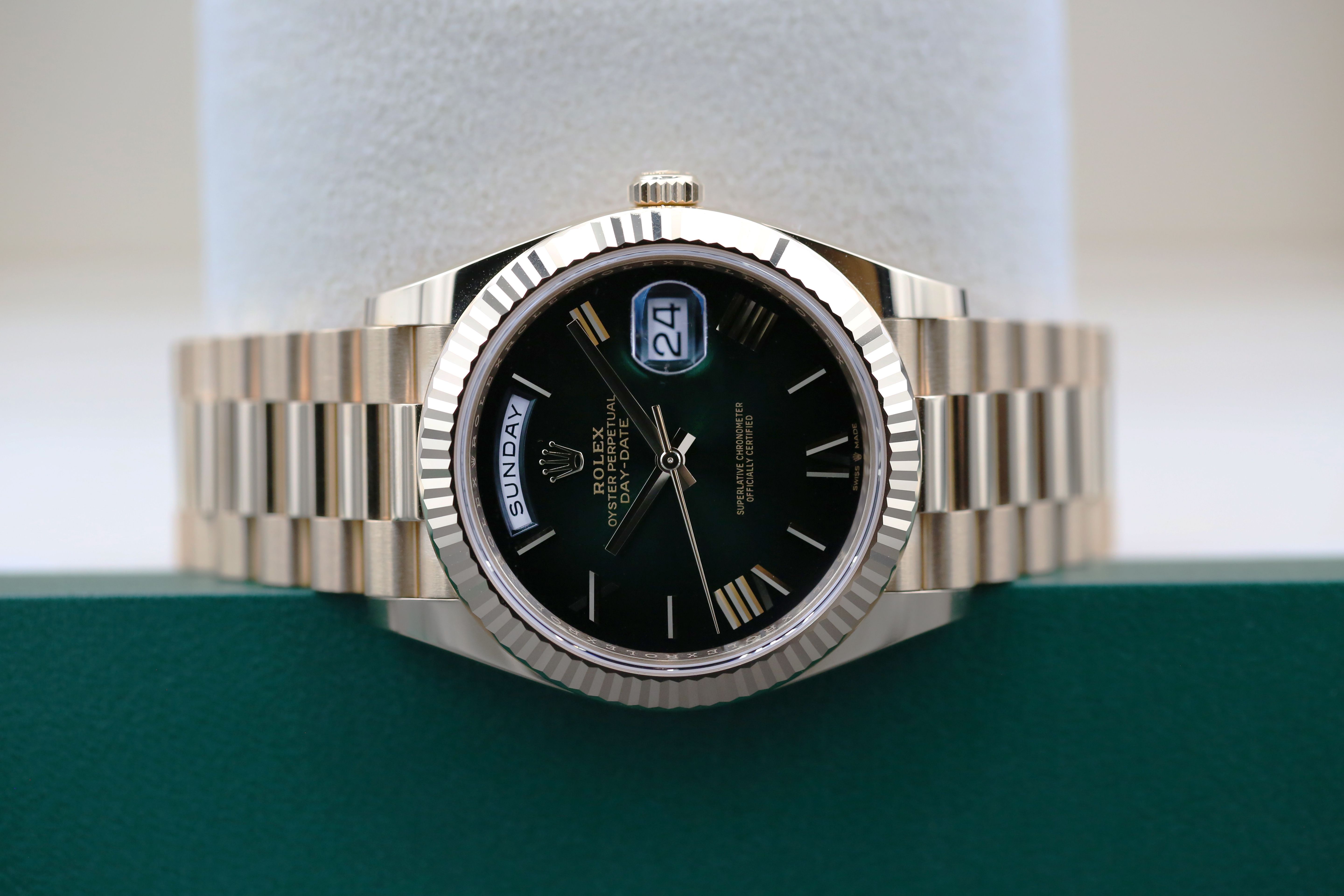 Rolex Day-Date 40 228238 Thumbnail 5