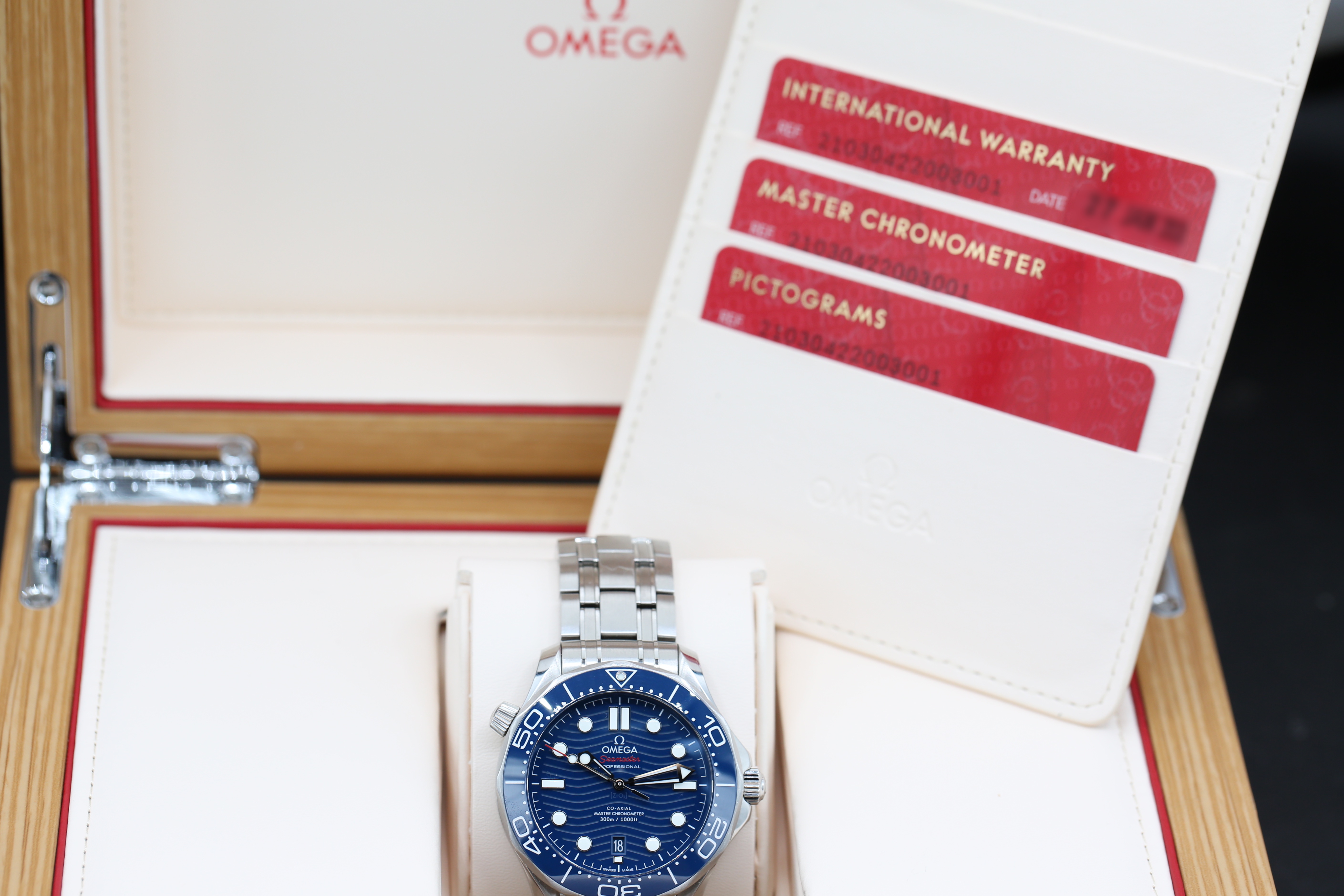 Omega Seamaster Diver 300m 210.30.42.20.03.001 Thumbnail 7