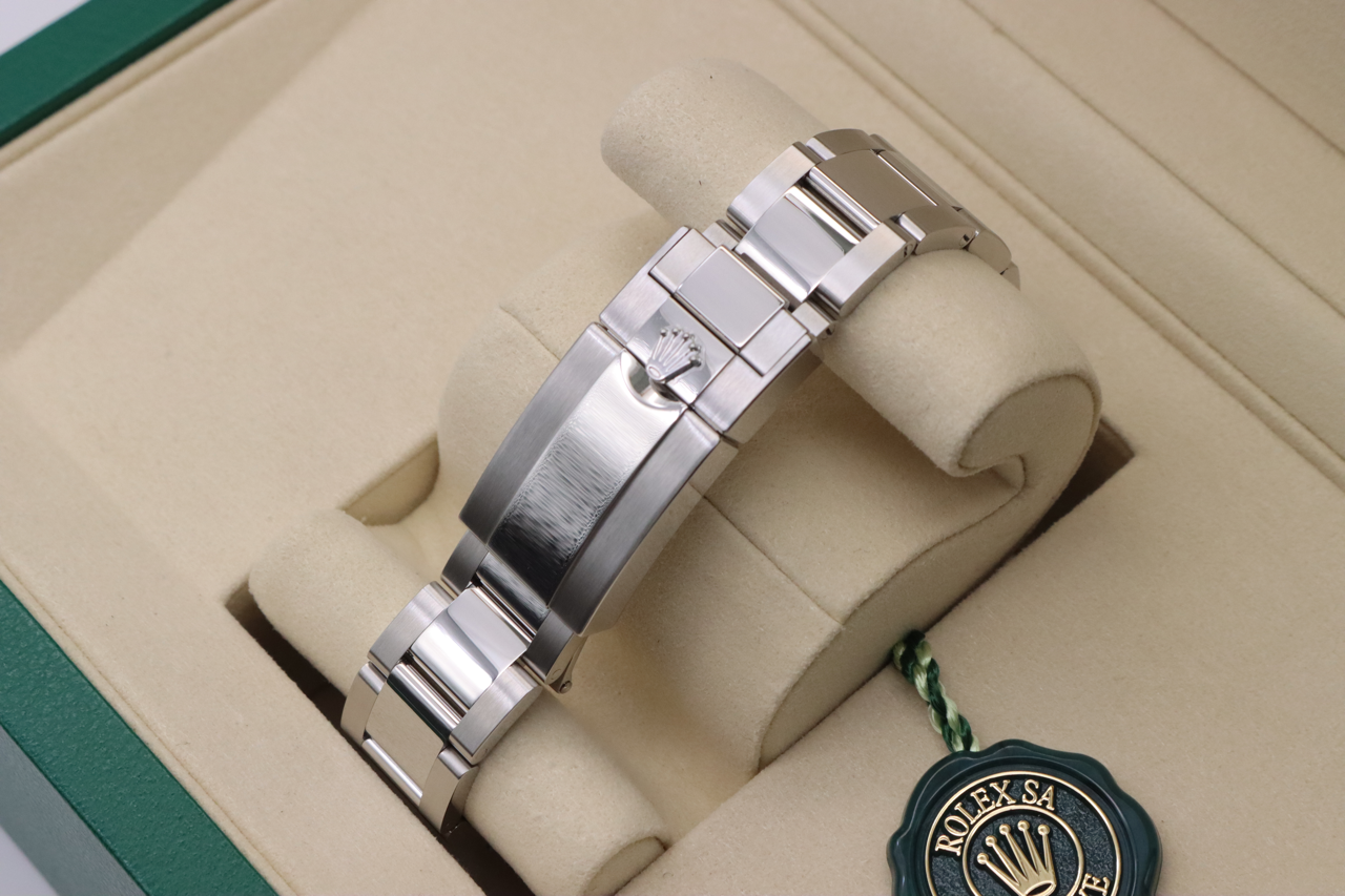 Rolex GMT Master II 126710 GRNR Thumbnail 4