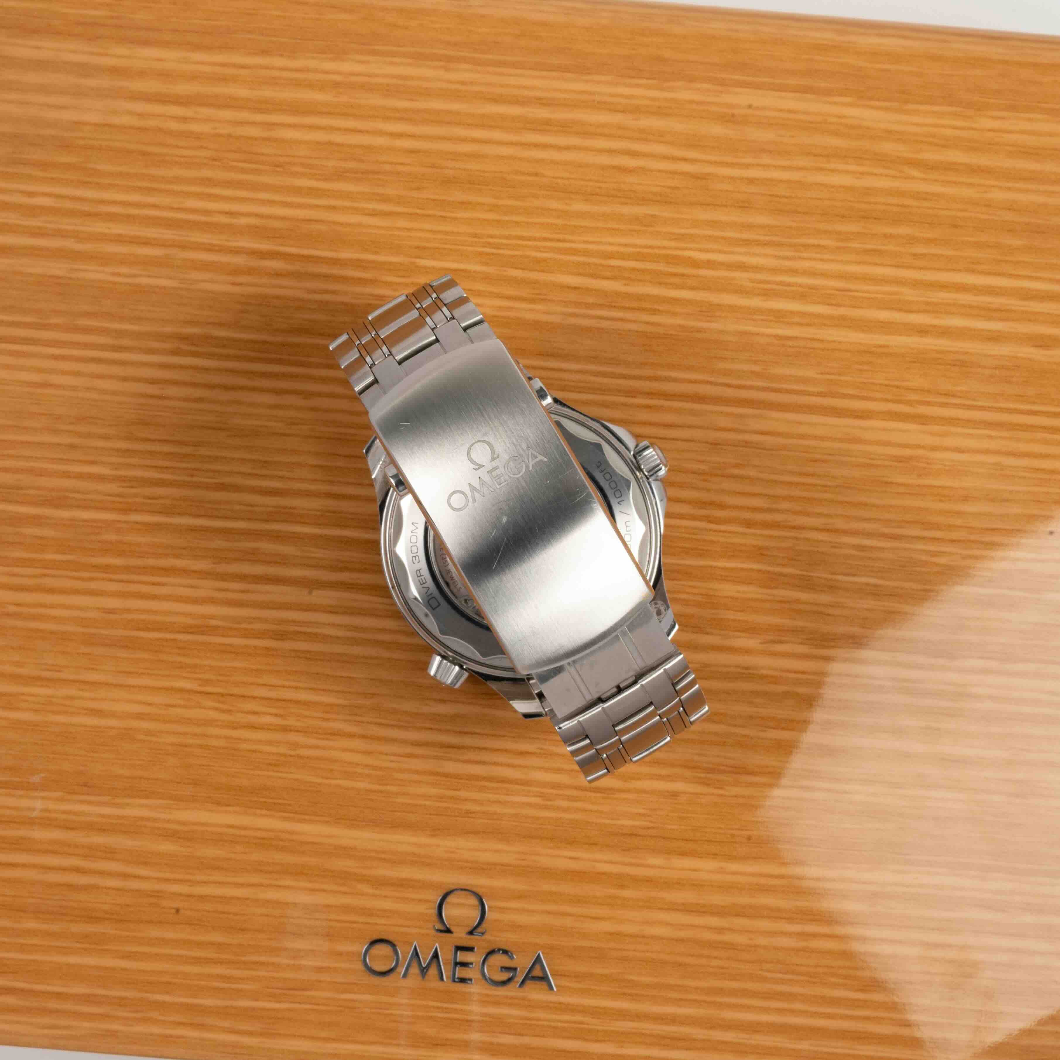 Omega Seamaster Diver 300m 210.30.42.20.04.001 Thumbnail 3