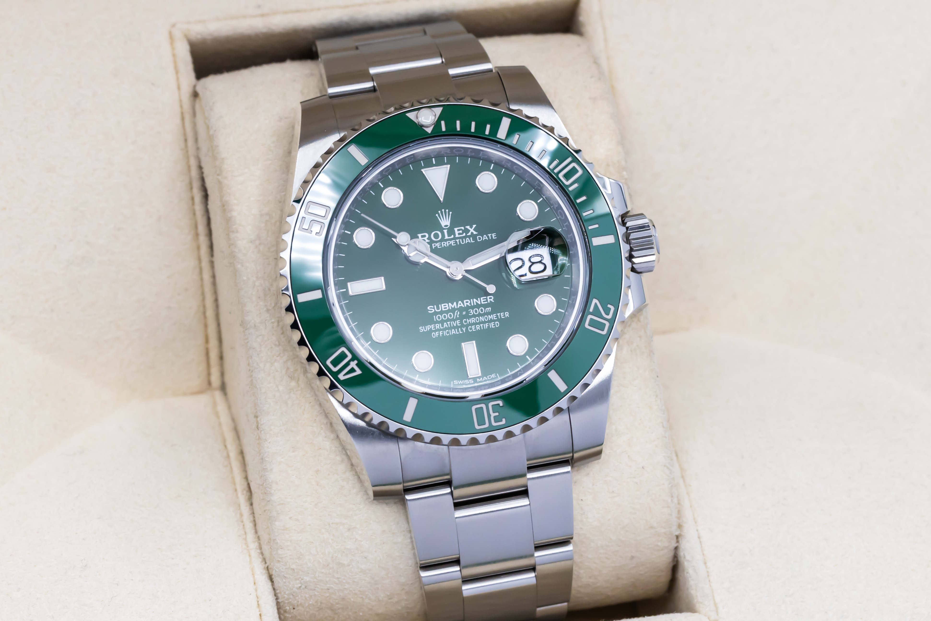 Rolex Submariner Hulk Thumbnail 5