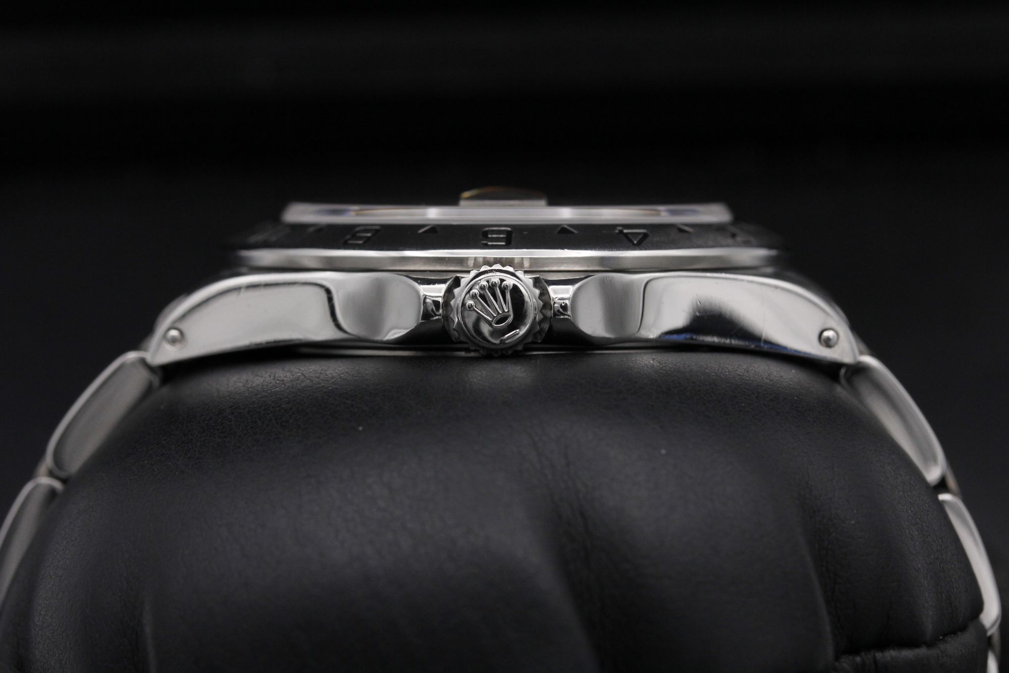 Rolex Explorer II 16570 Thumbnail 3