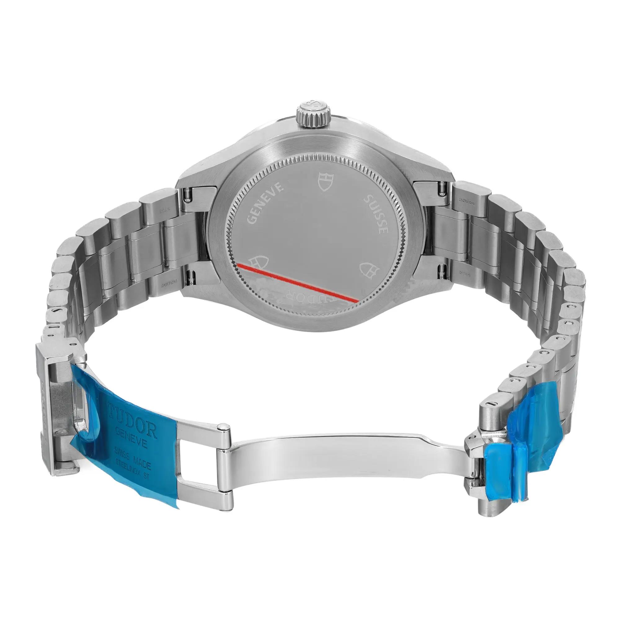 Tudor Style M12300-0001 Thumbnail 4