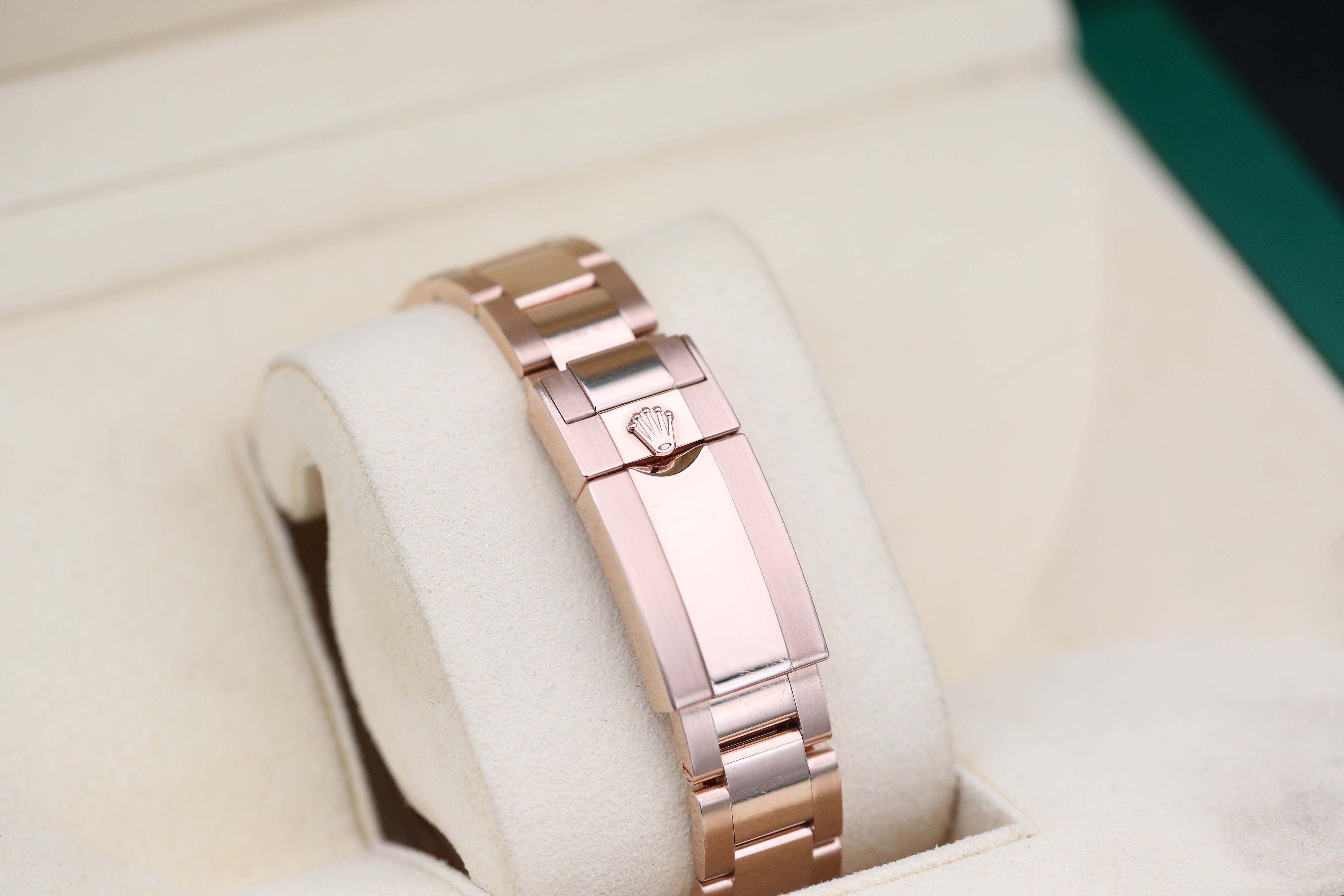 Rolex GMT Master II 126715 CHNR Thumbnail 3