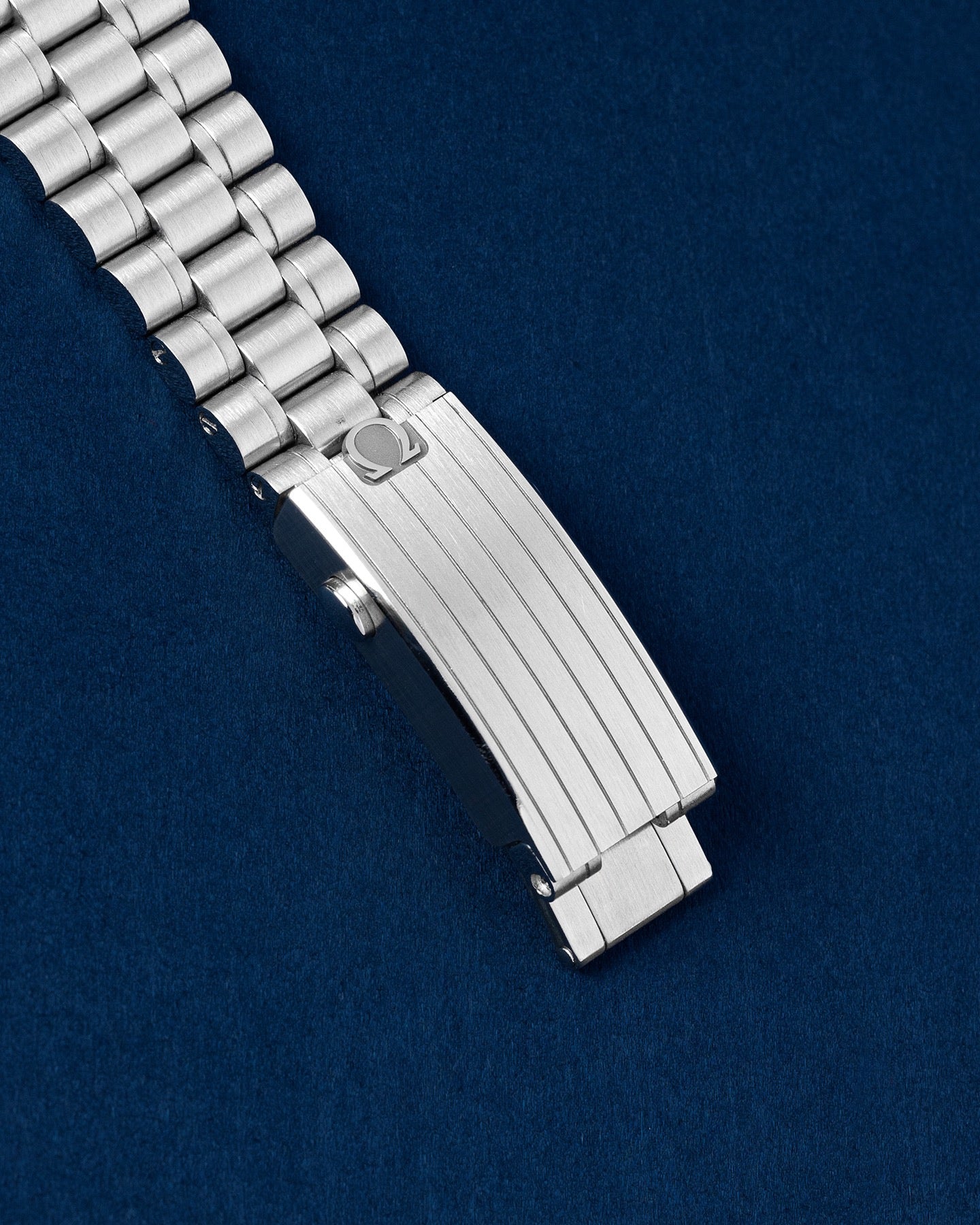 Omega Speedmaster Moonwatch Professional 310.30.42.50.01.001 Thumbnail 3