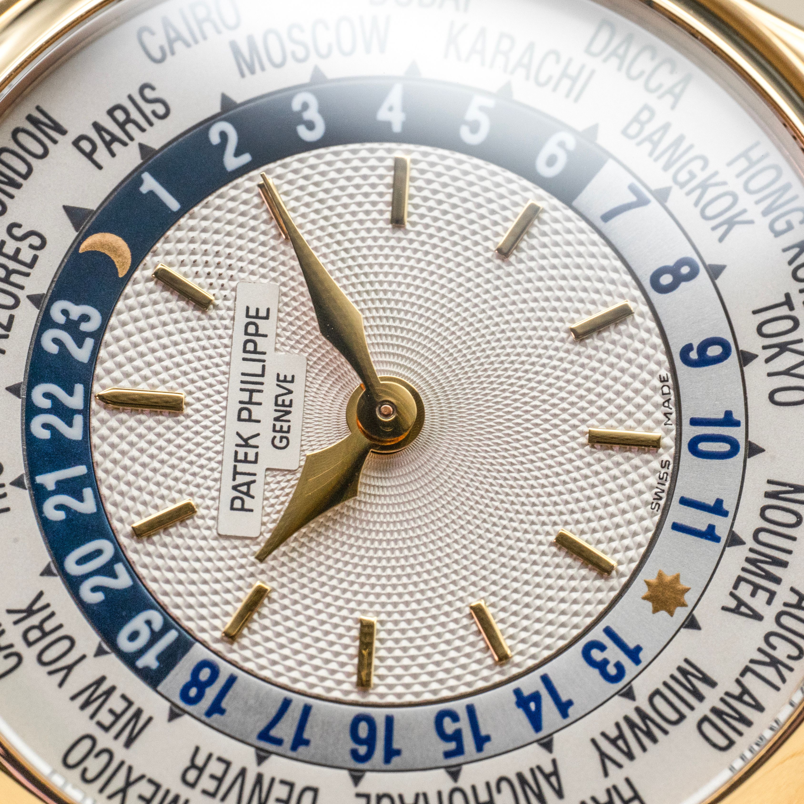 Patek Philippe World Time 5110J-001 Thumbnail 2