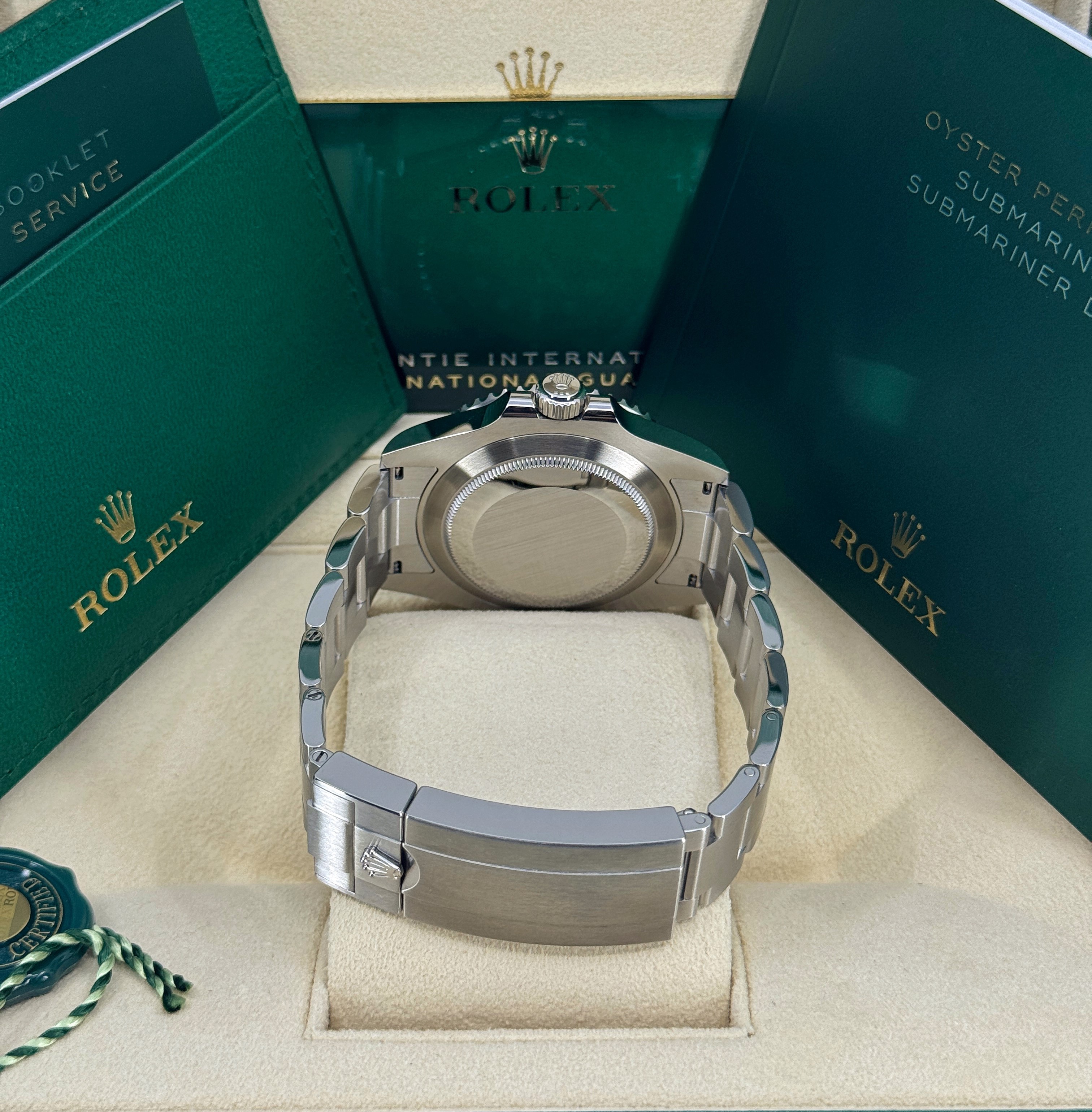 Rolex Submariner 124060 Thumbnail 4