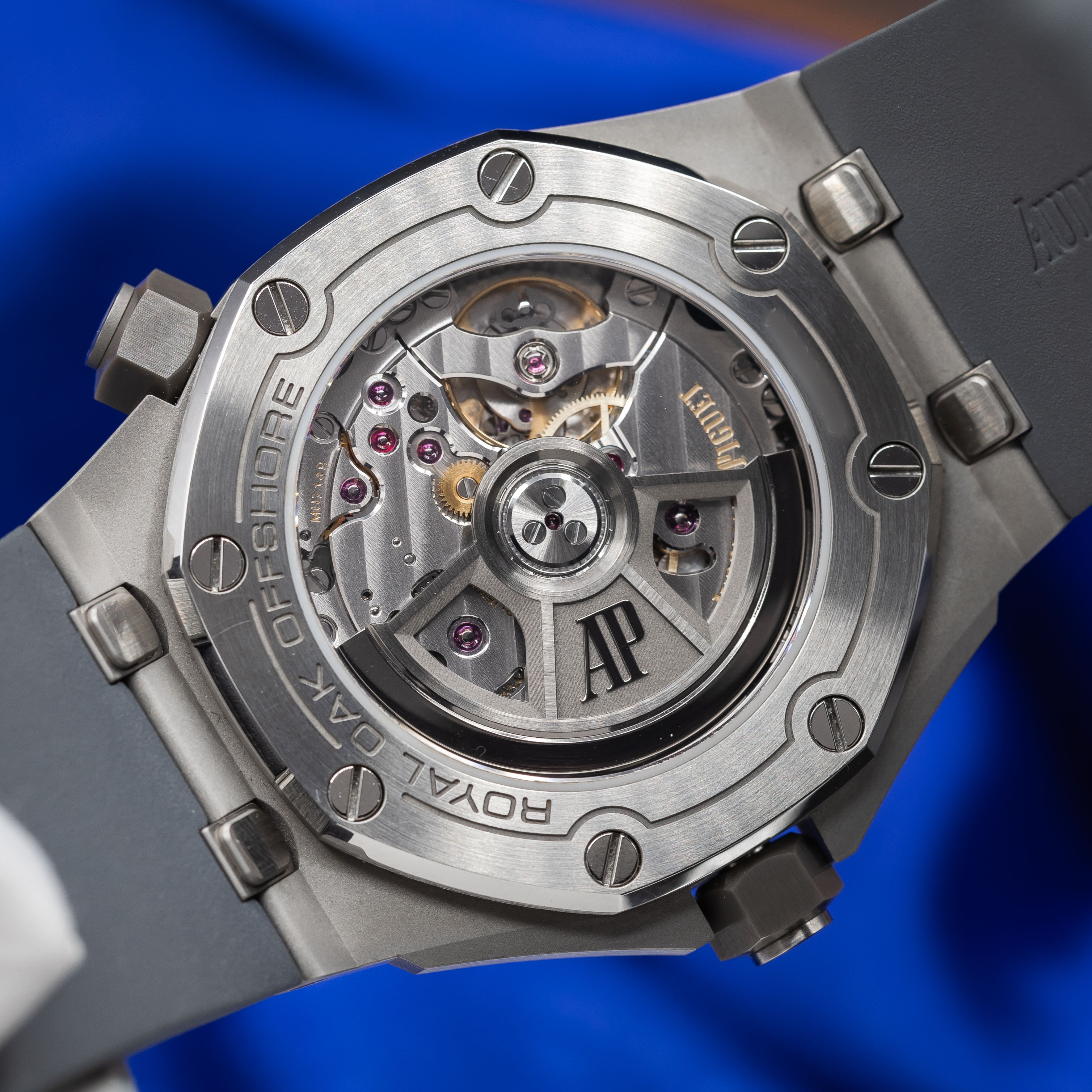 Audemars Piguet Royal Oak Offshore 15720ST.OO.A009CA.01 Thumbnail 4