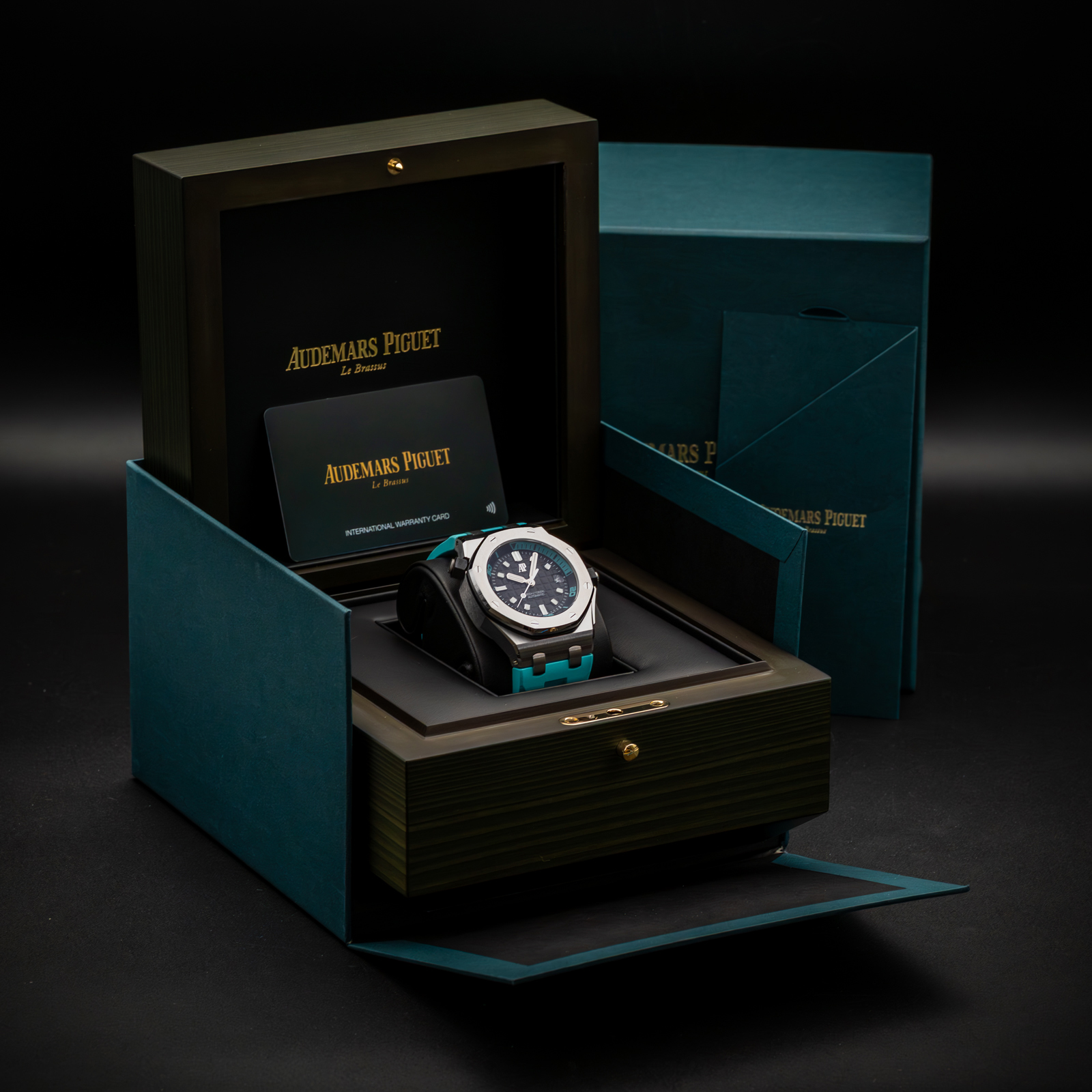 Audemars Piguet Royal Oak Offshore 15720ST.OO.A355CA.01 Thumbnail 7