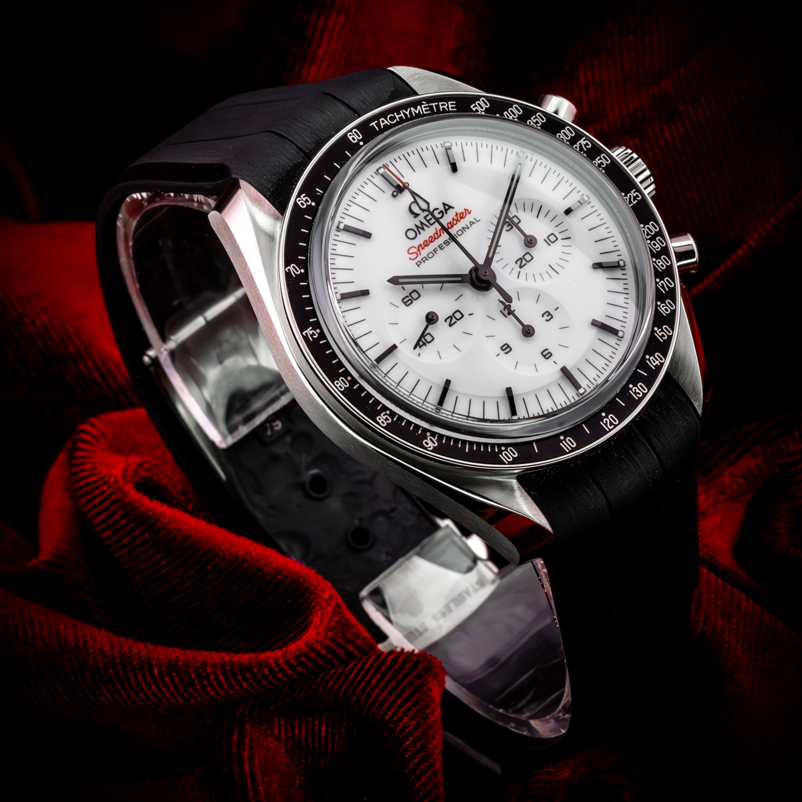 Omega Speedmaster Moonwatch Professional 310.32.42.50.04.001 Thumbnail 4