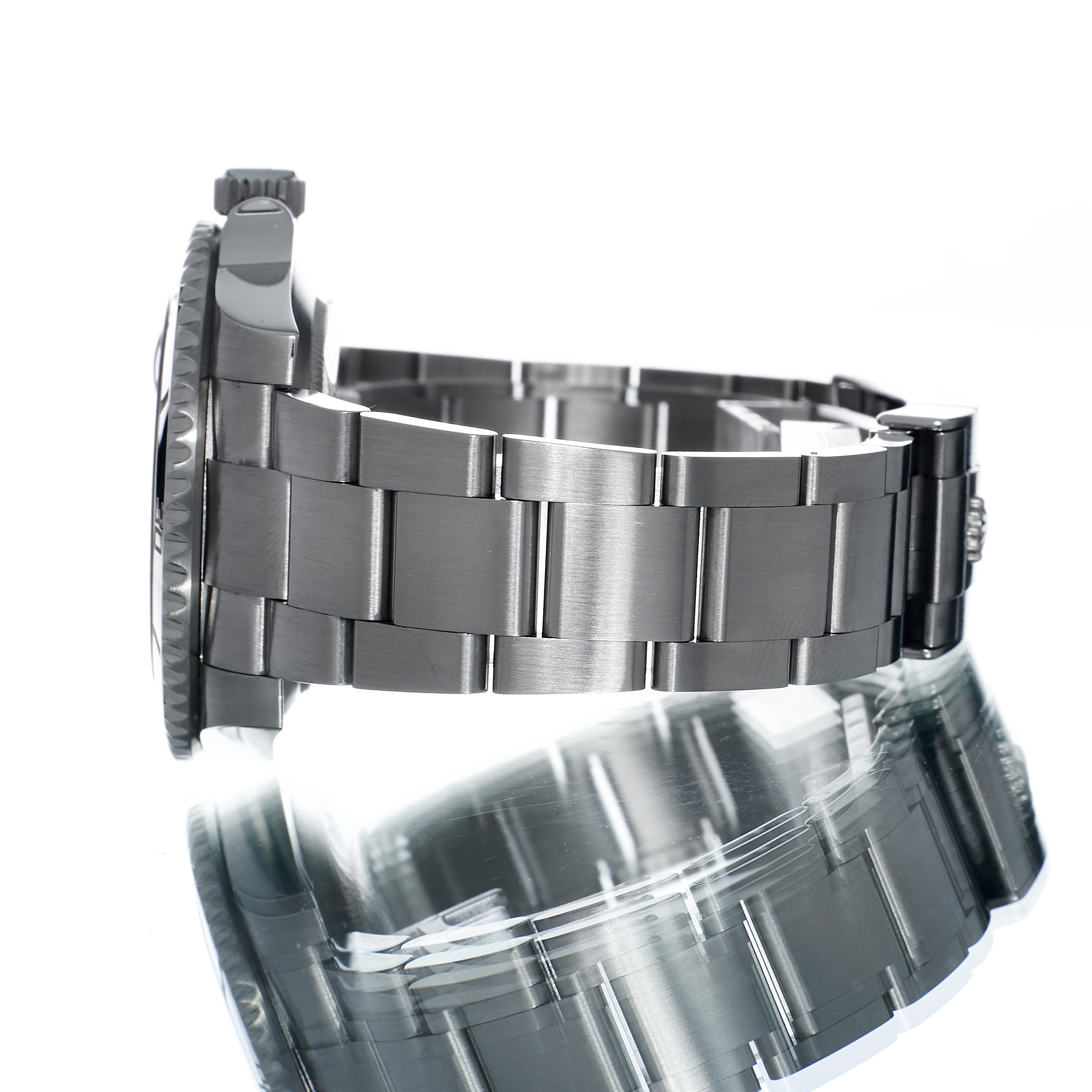 Rolex Submariner 116610 LN Thumbnail 2