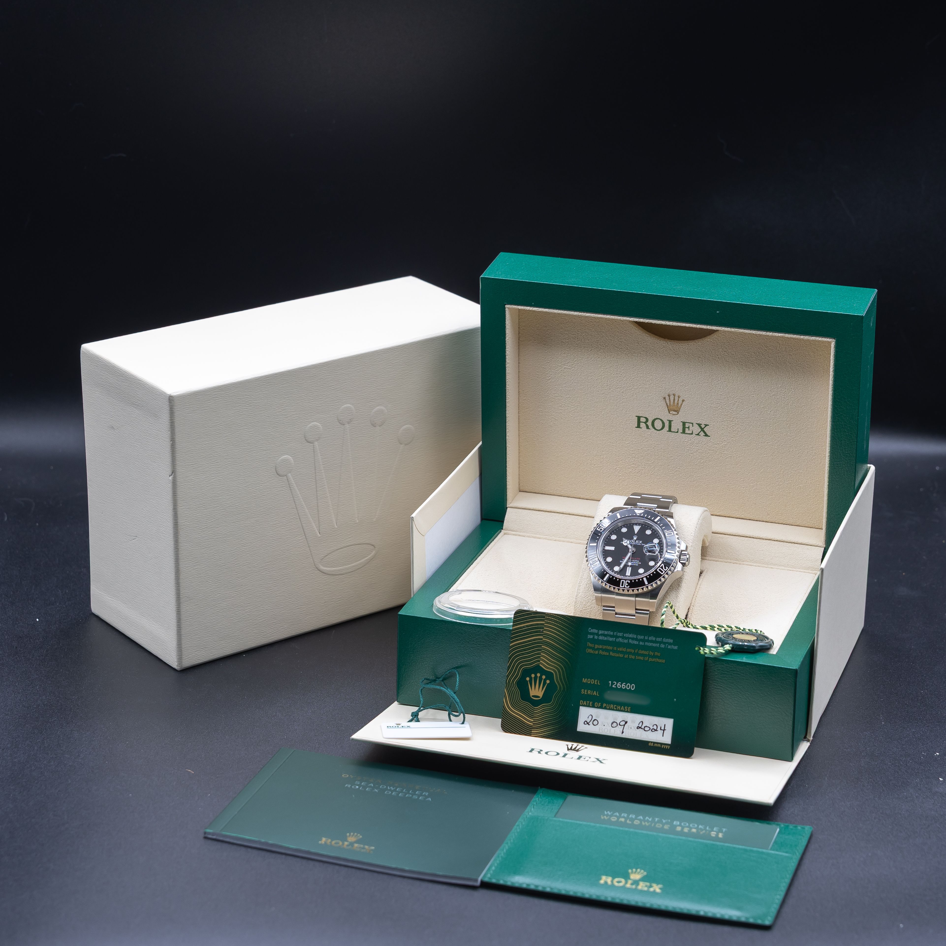 Rolex Sea-Dweller 126600 Thumbnail 6