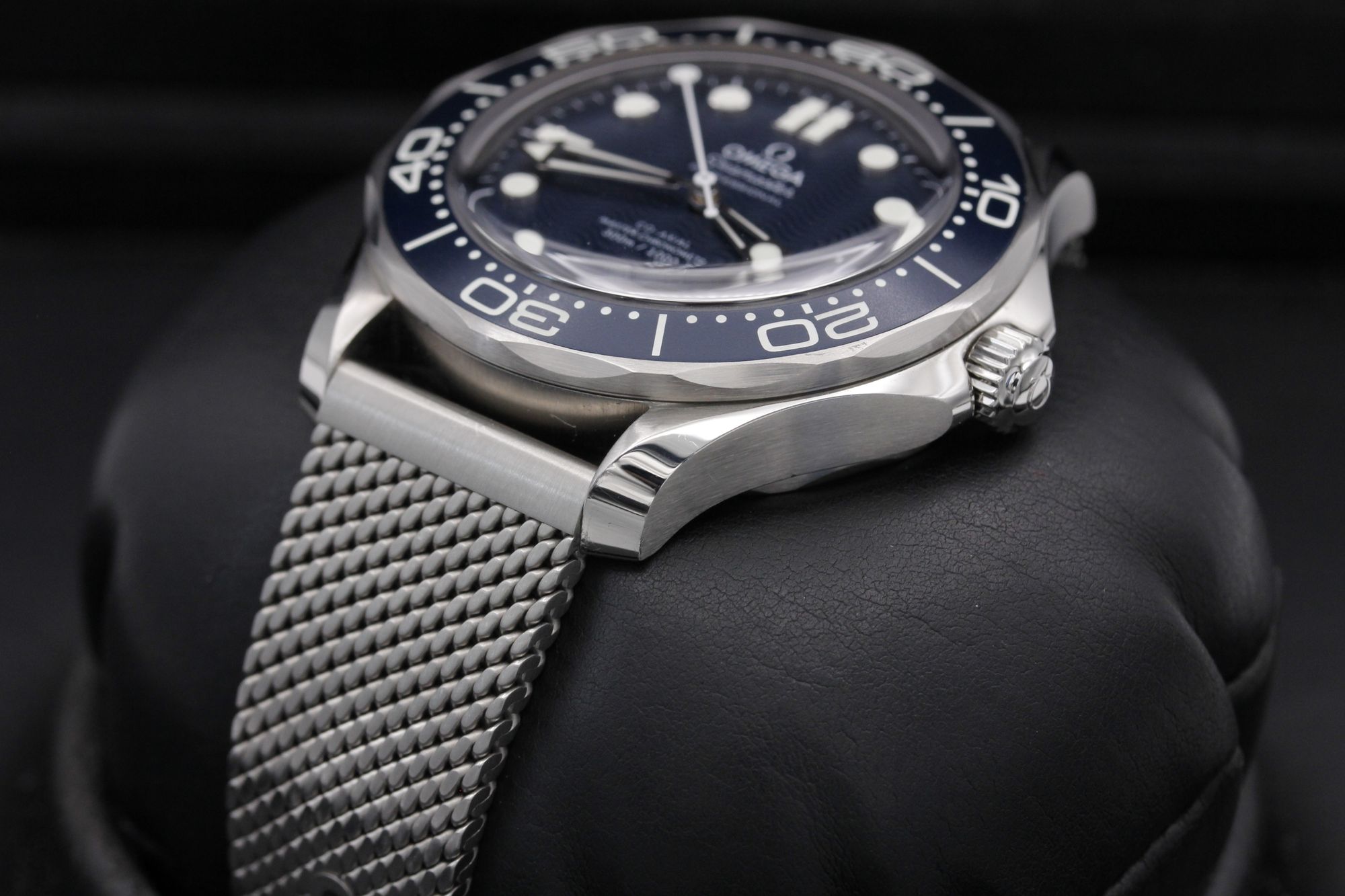 Omega Seamaster Diver 300m 210.30.42.20.03.002 Thumbnail 2